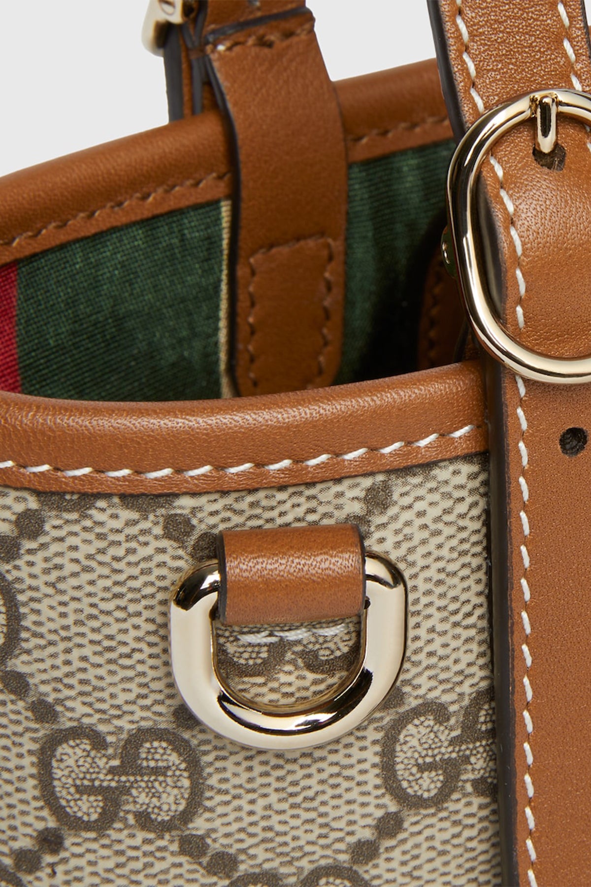 GUCCI | GG EMBLEM MINI BAG