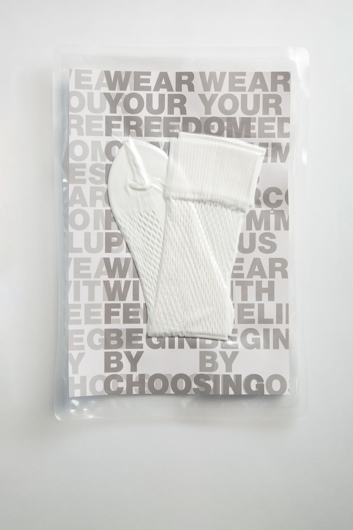 COMME DES GARCONS HOMME PLUS | NYLON MESH SOCKS