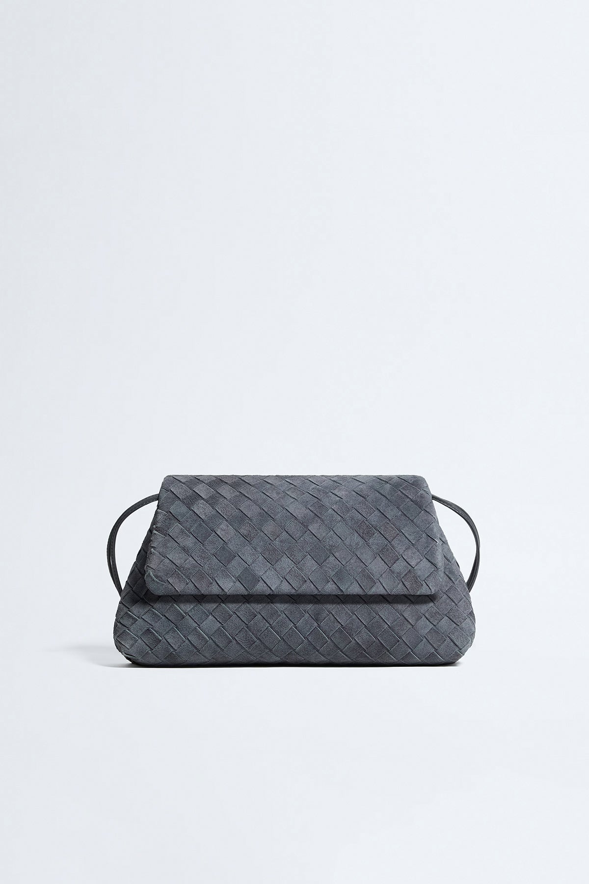 Bottega Veneta ダークグレー　ケース Bottega Veneta Grey Woven Leather Mini Pouch Bag