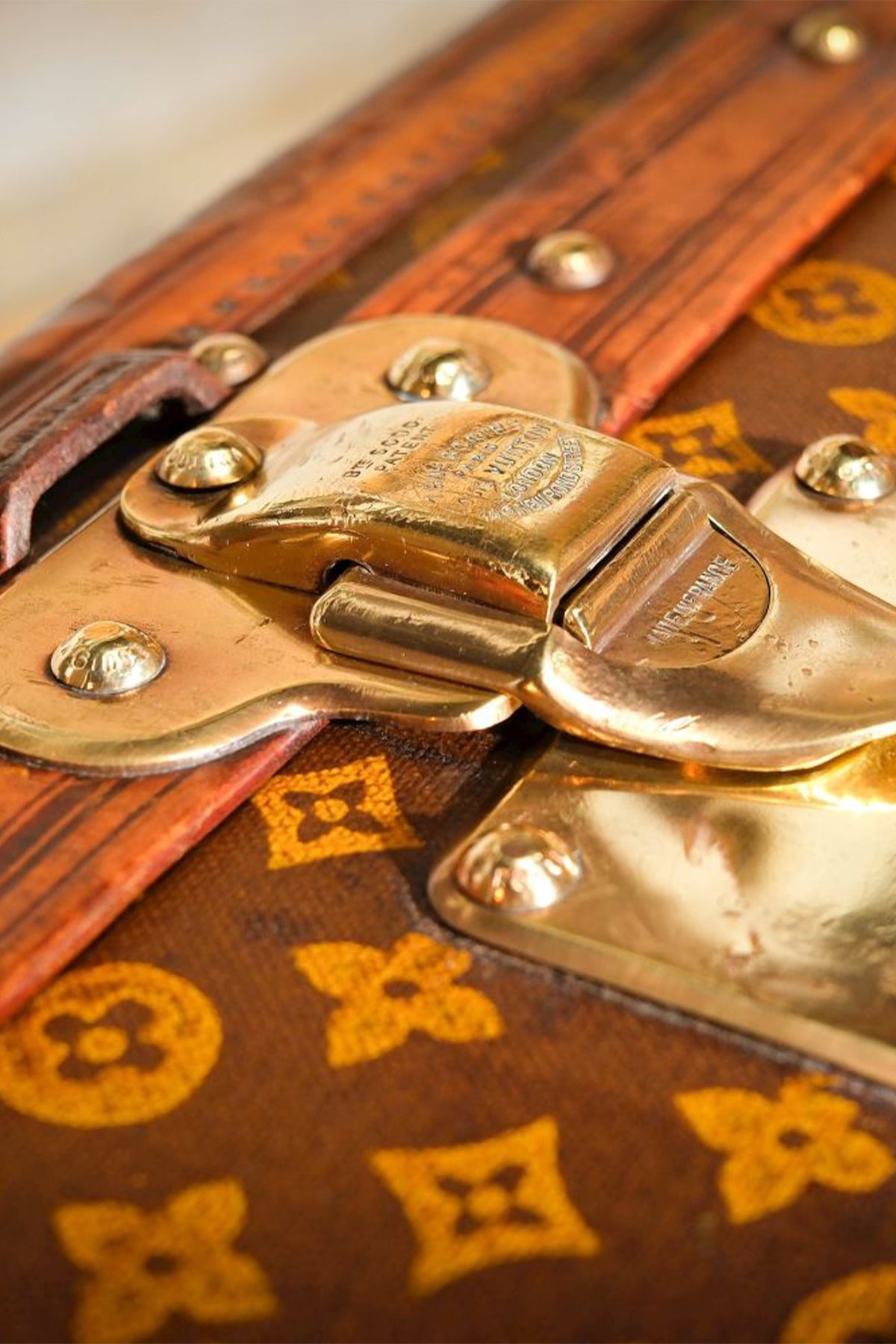 BAGGAGE COLLECTION | LOUIS VUITTON CABIN TRUNK, CIRCA 1910