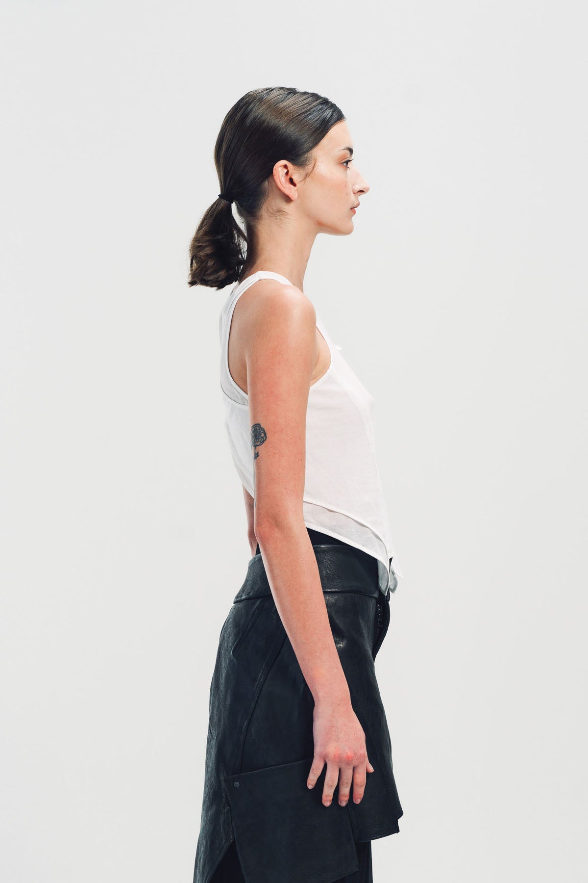 YEHUAFAN | V-BACK TANK TOP