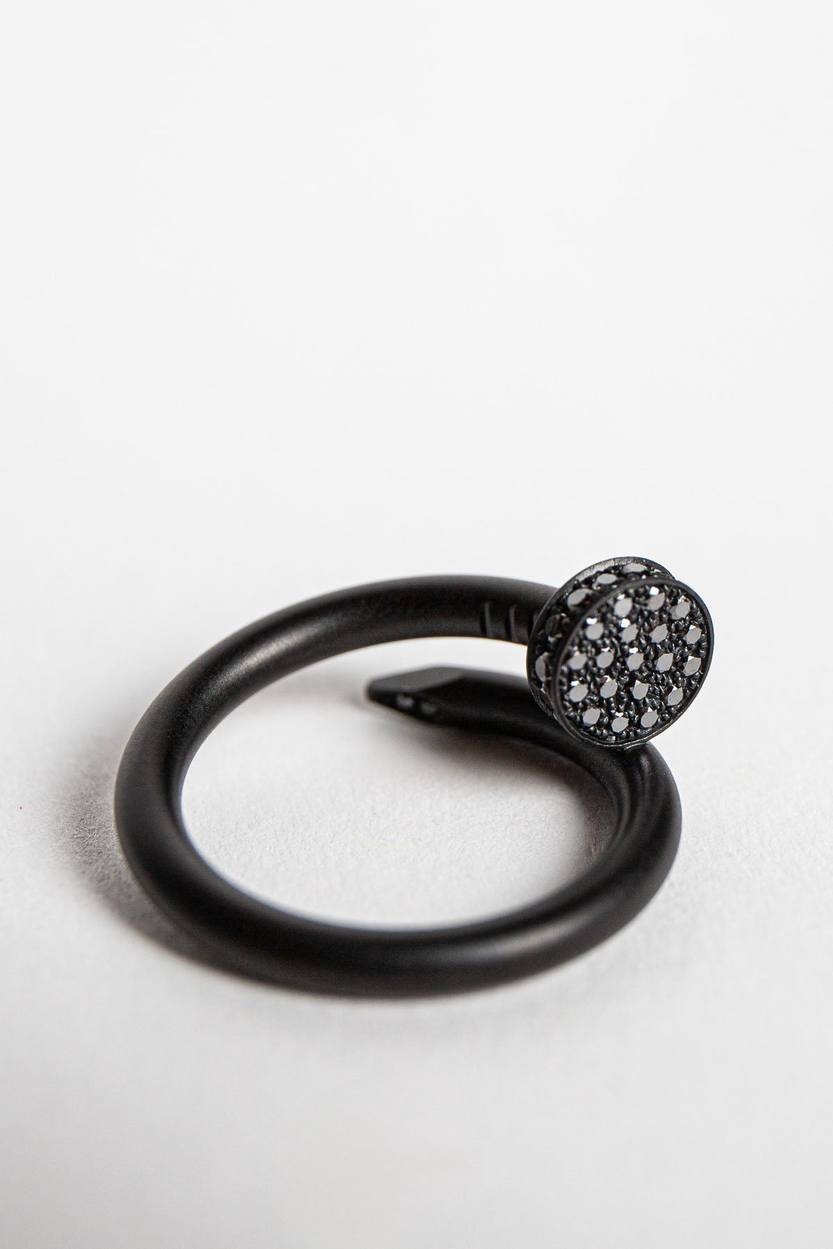 CARTIER | 18K YELLOW GOLD, DIAMOND NAIL RING