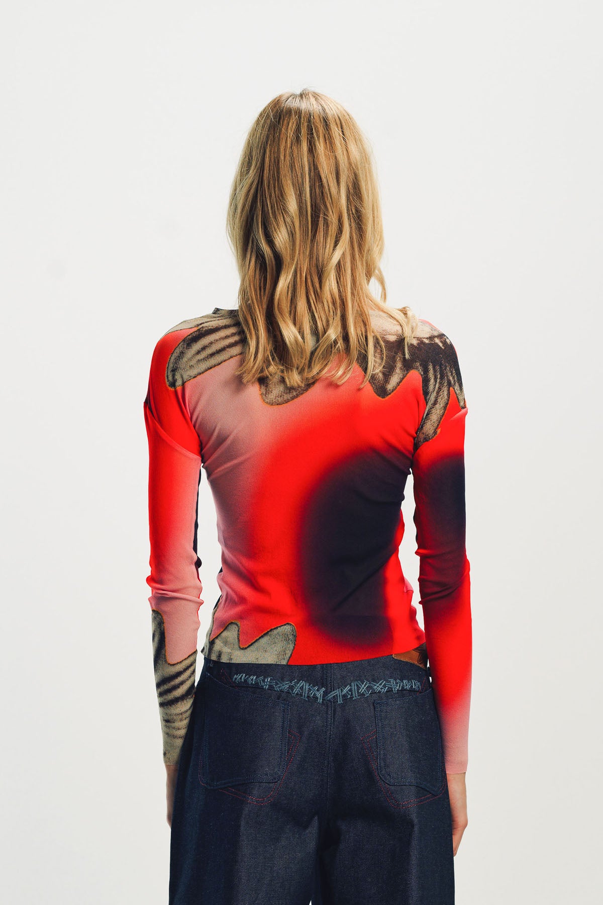 paula canovas del vas メッシュT PAULA CANOVAS DEL VAS | ACID FLOWER MESH TOP