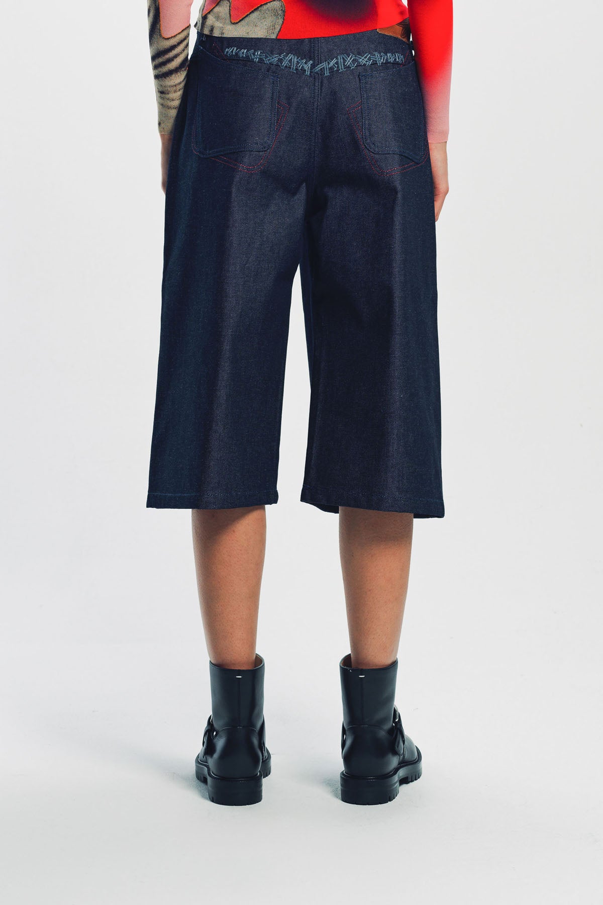 PAULA CANOVAS DEL VAS | CRUSH DENIM SHORTS