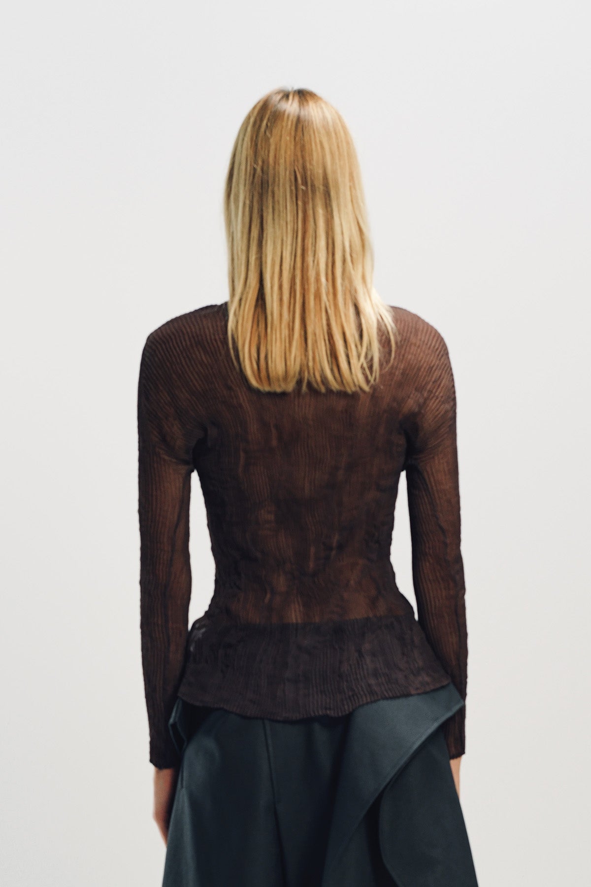 ISSEY MIYAKE | CHIFFON TWIST TOP