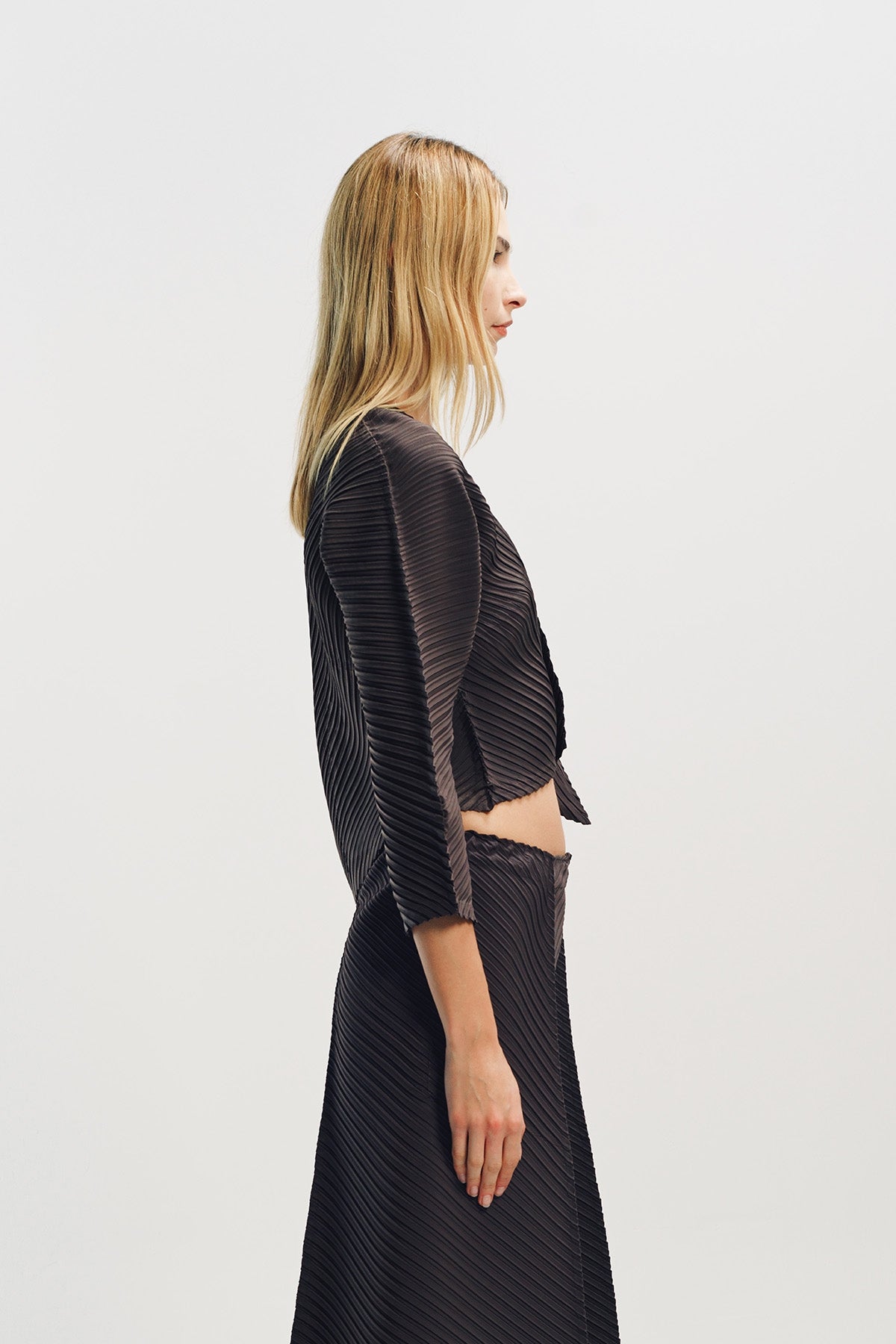 ISSEY MIYAKE | PLASTER PLEATS CARDIGAN