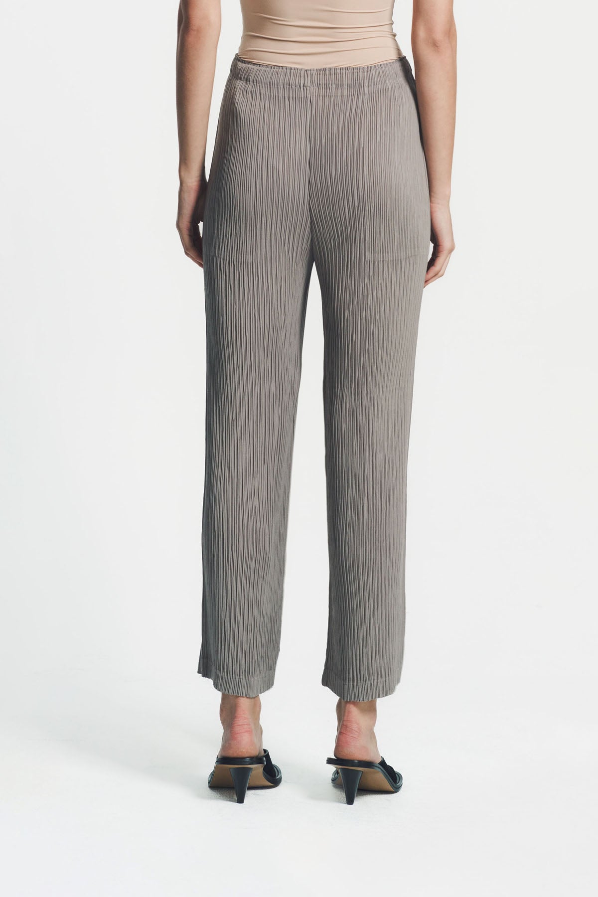 ISSEY MIYAKE | HATCHING PLEATS PANTS ISSEY MIYAKE | HATCHING PLEATS PANTS