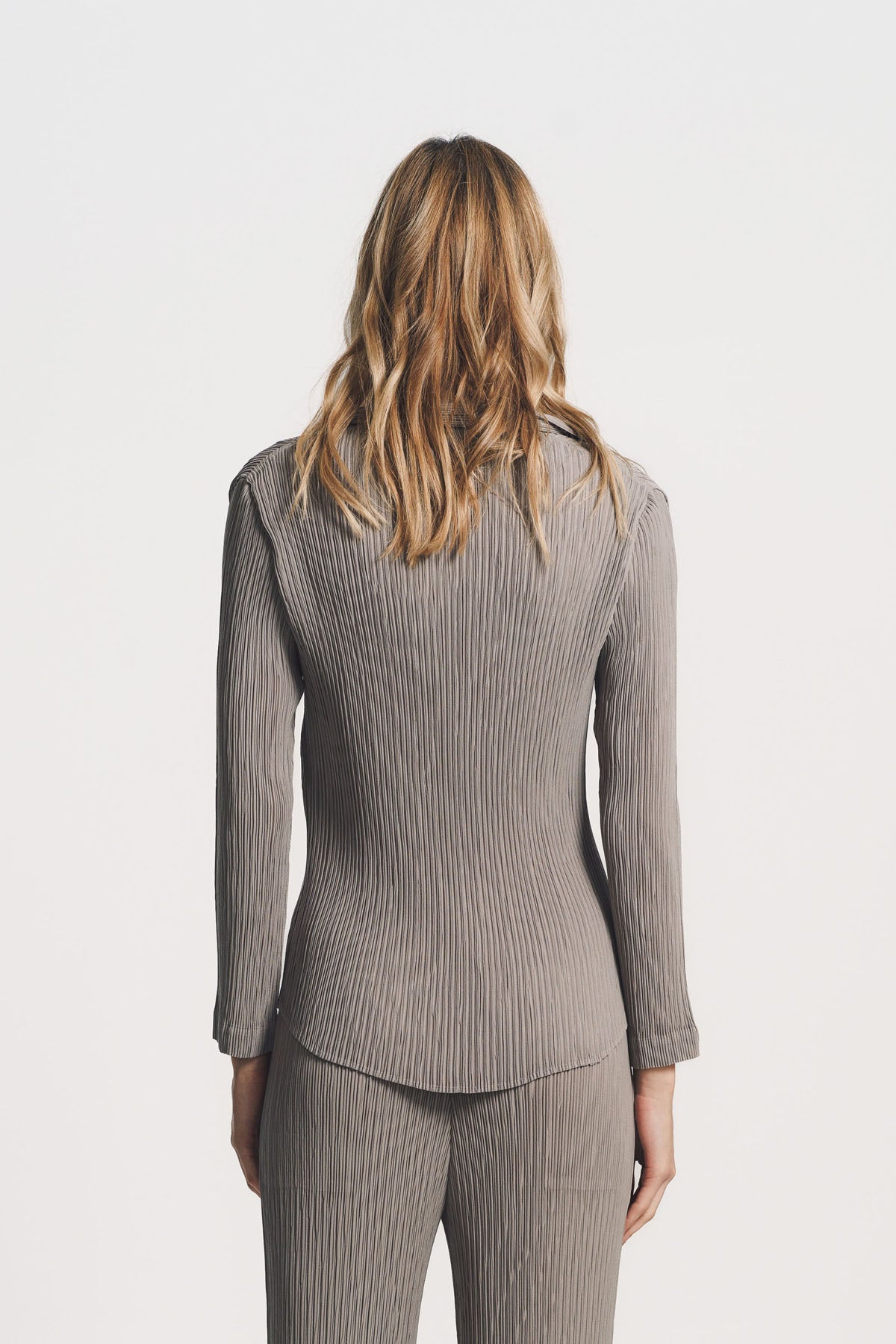 ISSEY MIYAKE | HATCHING PLEATS SHIRT