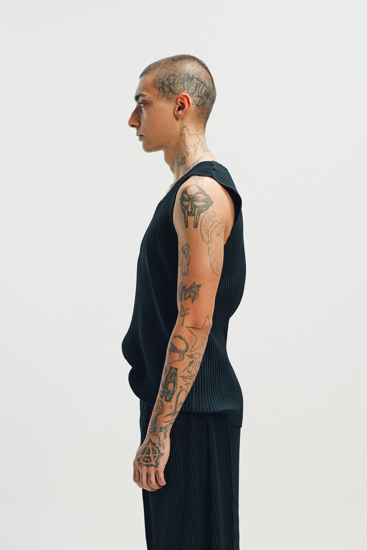 HOMME PLISSÉ ISSEY MIYAKE | BASICS TANK