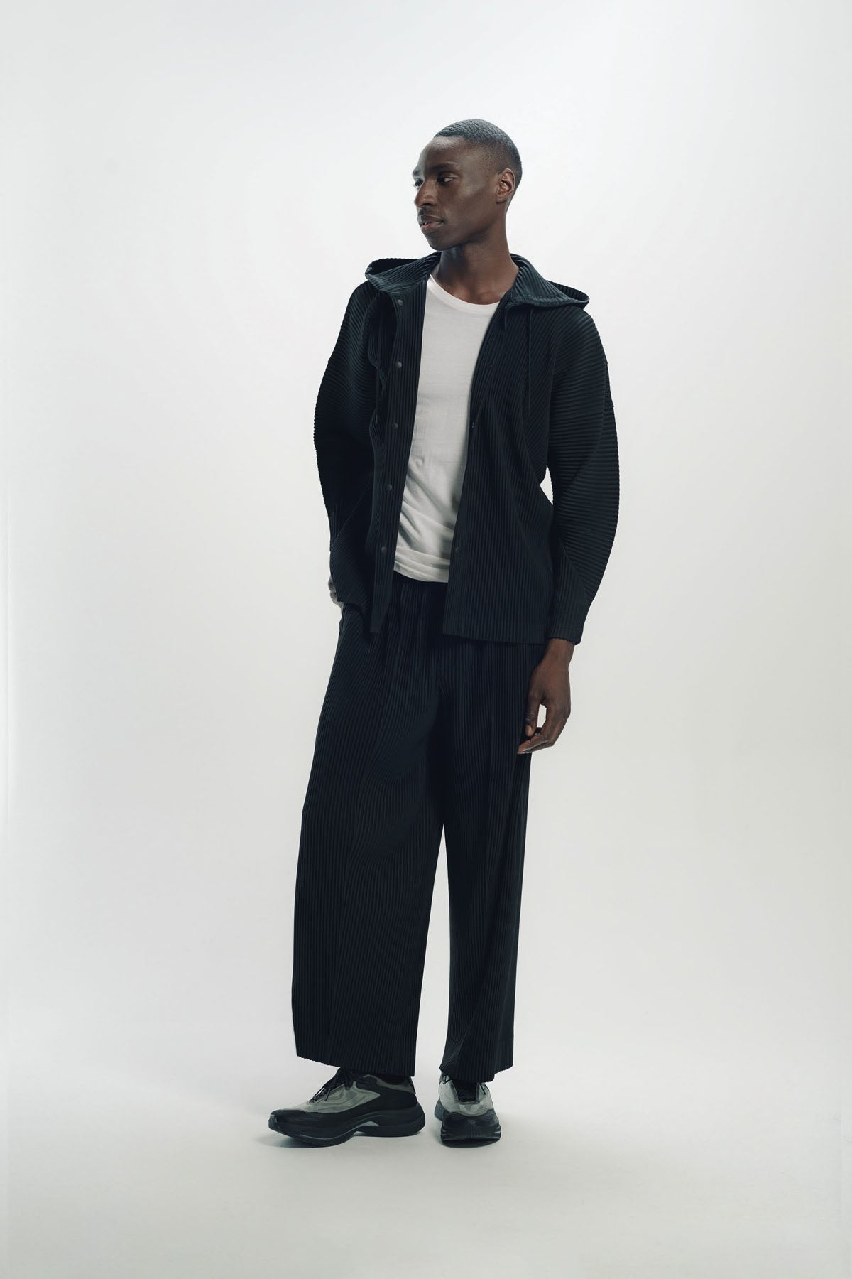 HOMME PLISSÉ ISSEY MIYAKE フード付きパーカー　3サイズ HOMME PLISSE ISSEY MIYAKE ジップアップ パーカー メンズ SIZE 3 オム