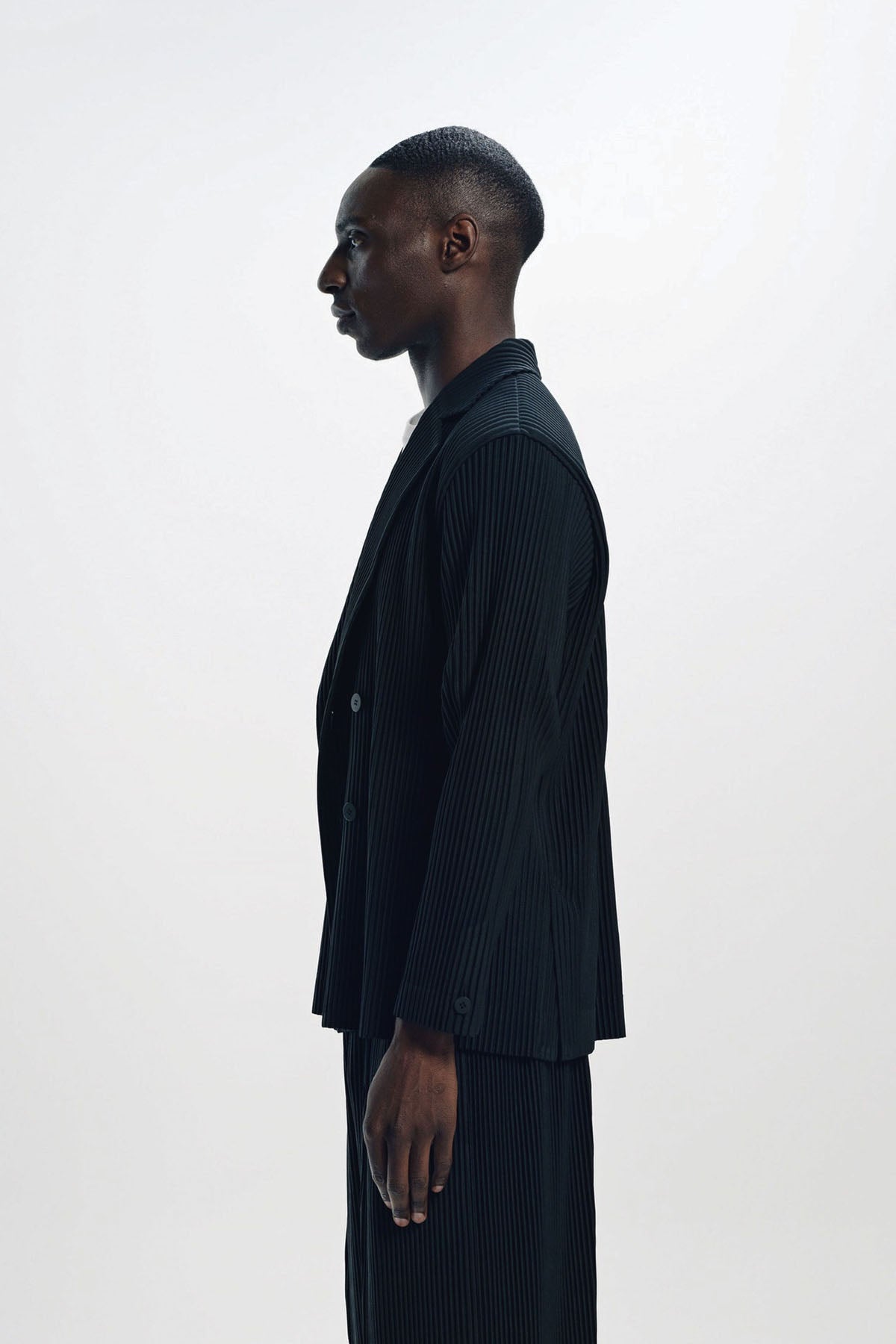 HOMME PLISSÉ ISSEY MIYAKE | TAILORED PLEATED BLAZER