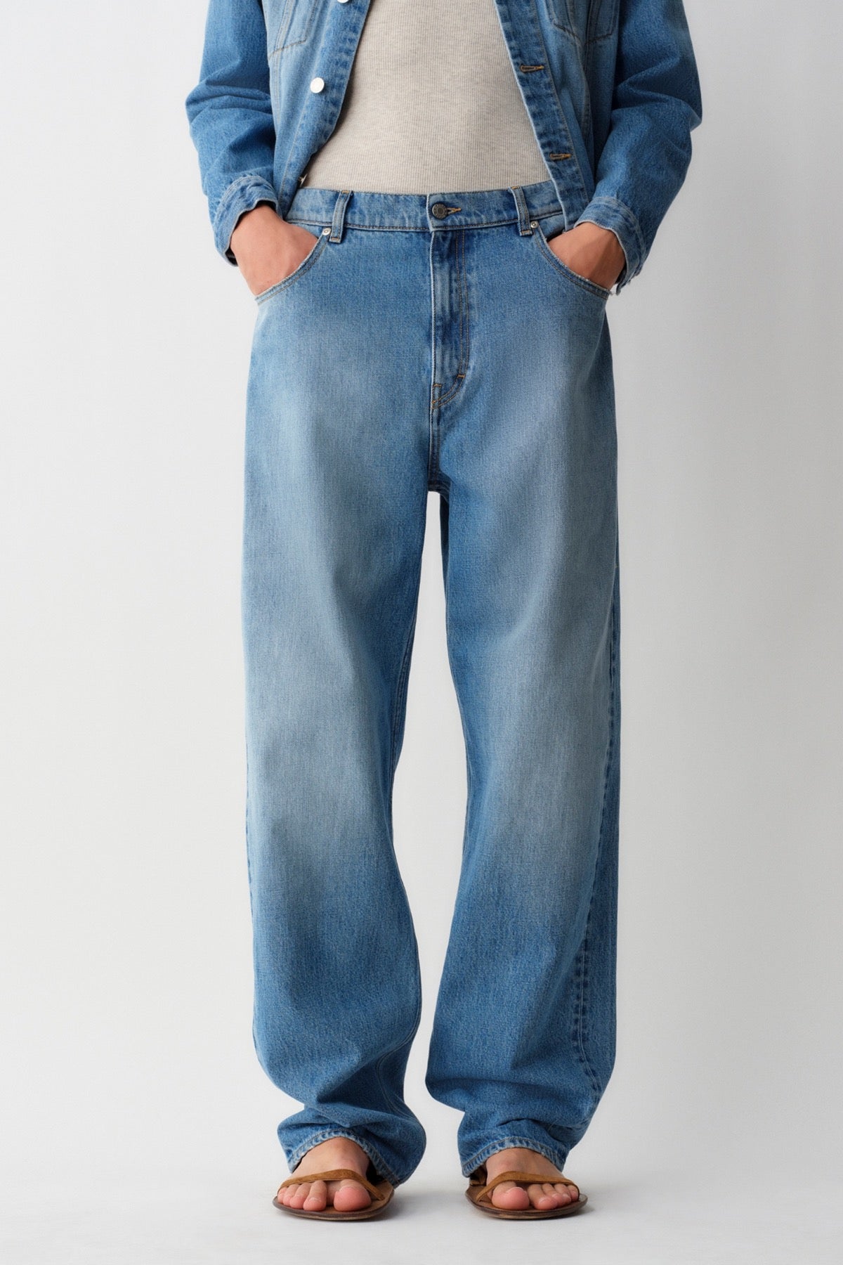 Calvin Klein | 05 Low Rise Wide Leg Jeans