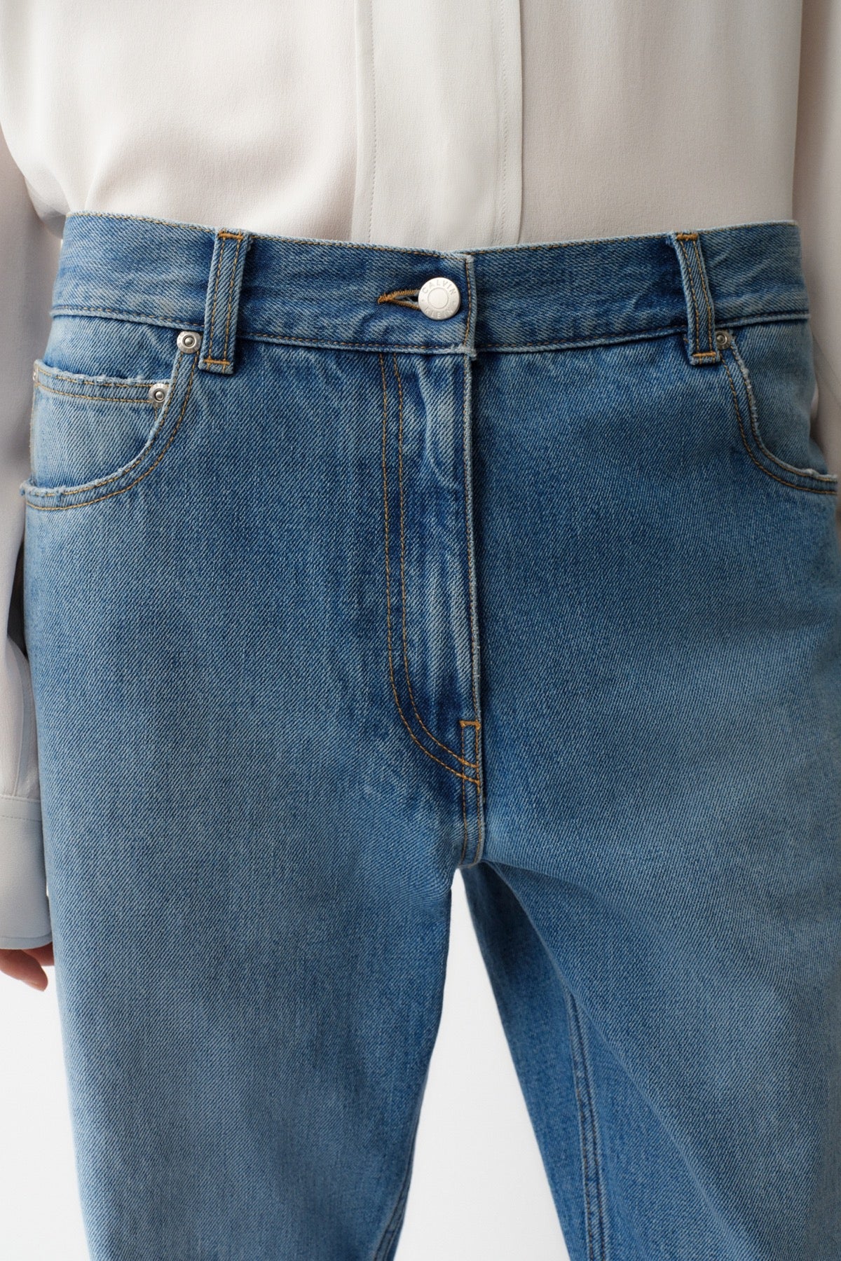 Calvin Klein | 02 Low Rise Straight Jeans