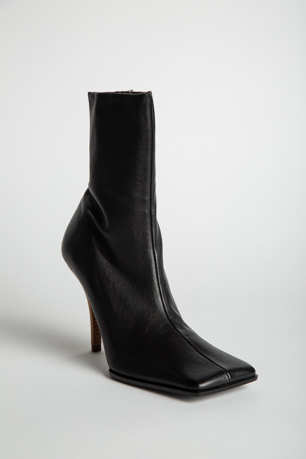 ALAÏA | SOFT SQUARE BOOTS IN LEATHER