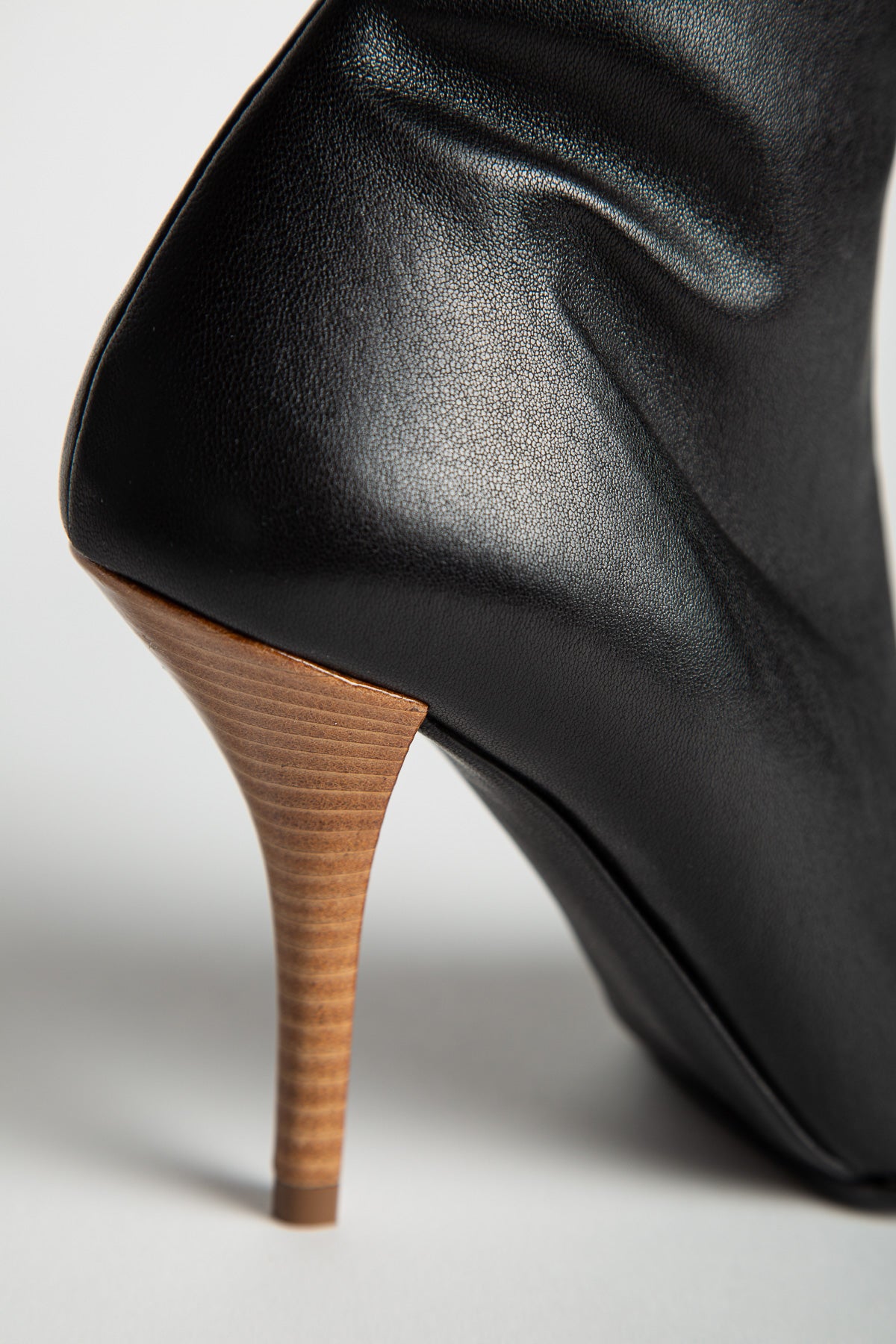 ALAÏA | SOFT SQUARE BOOTS IN LEATHER