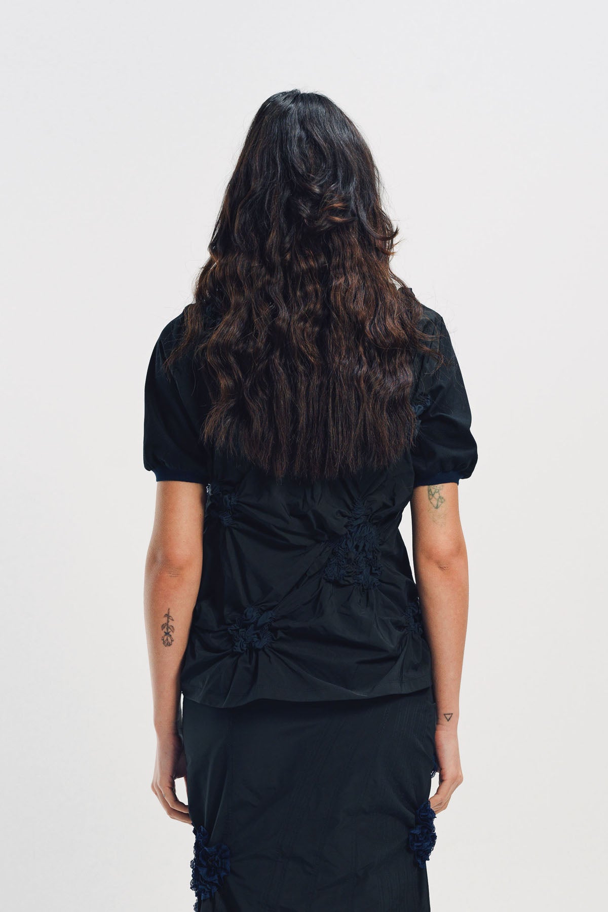 CAROLINE HU | ELASTIC RUCHING POLO