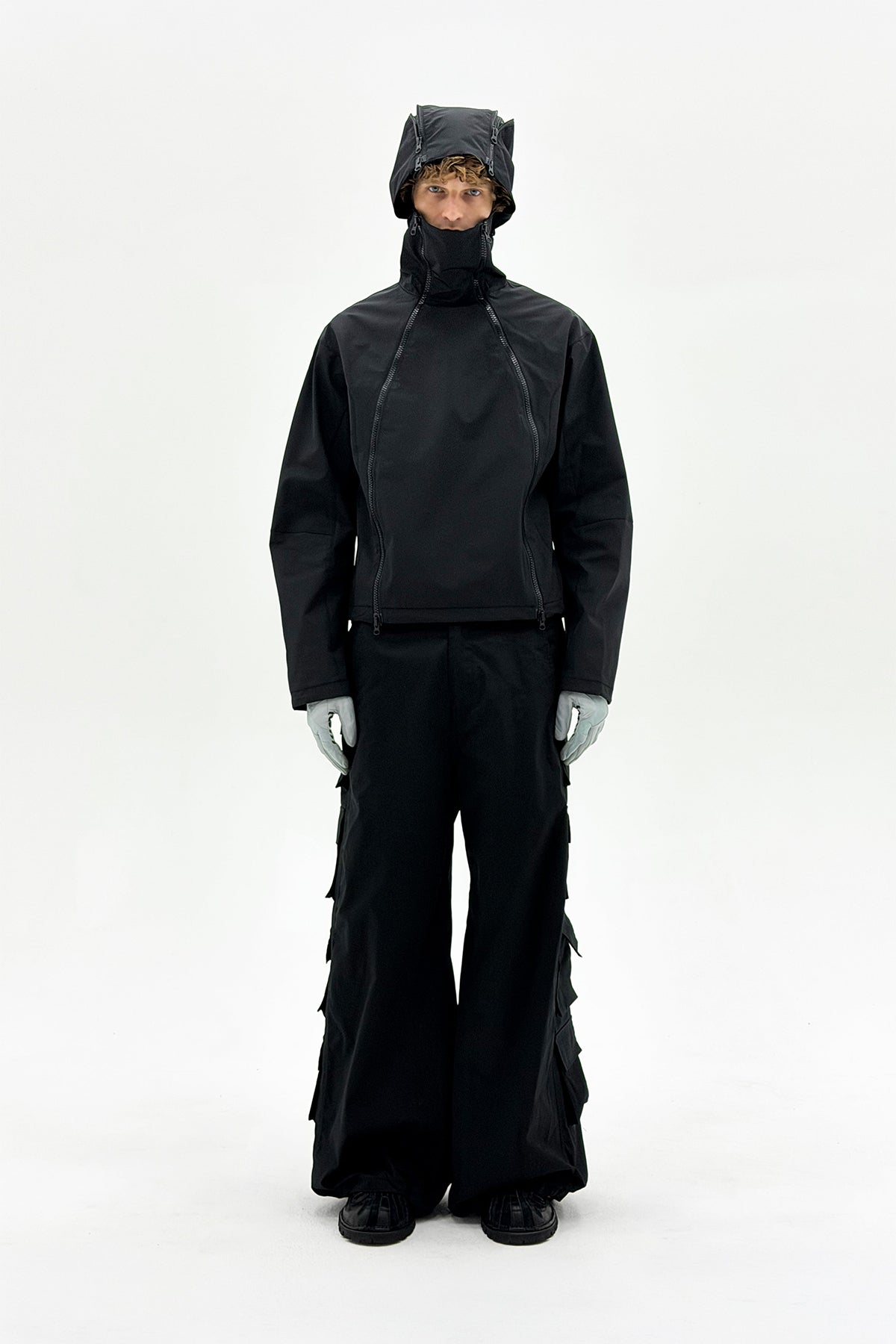 FFFPOSTALSERVICE | 6 Flap Pocket Trousers in Black