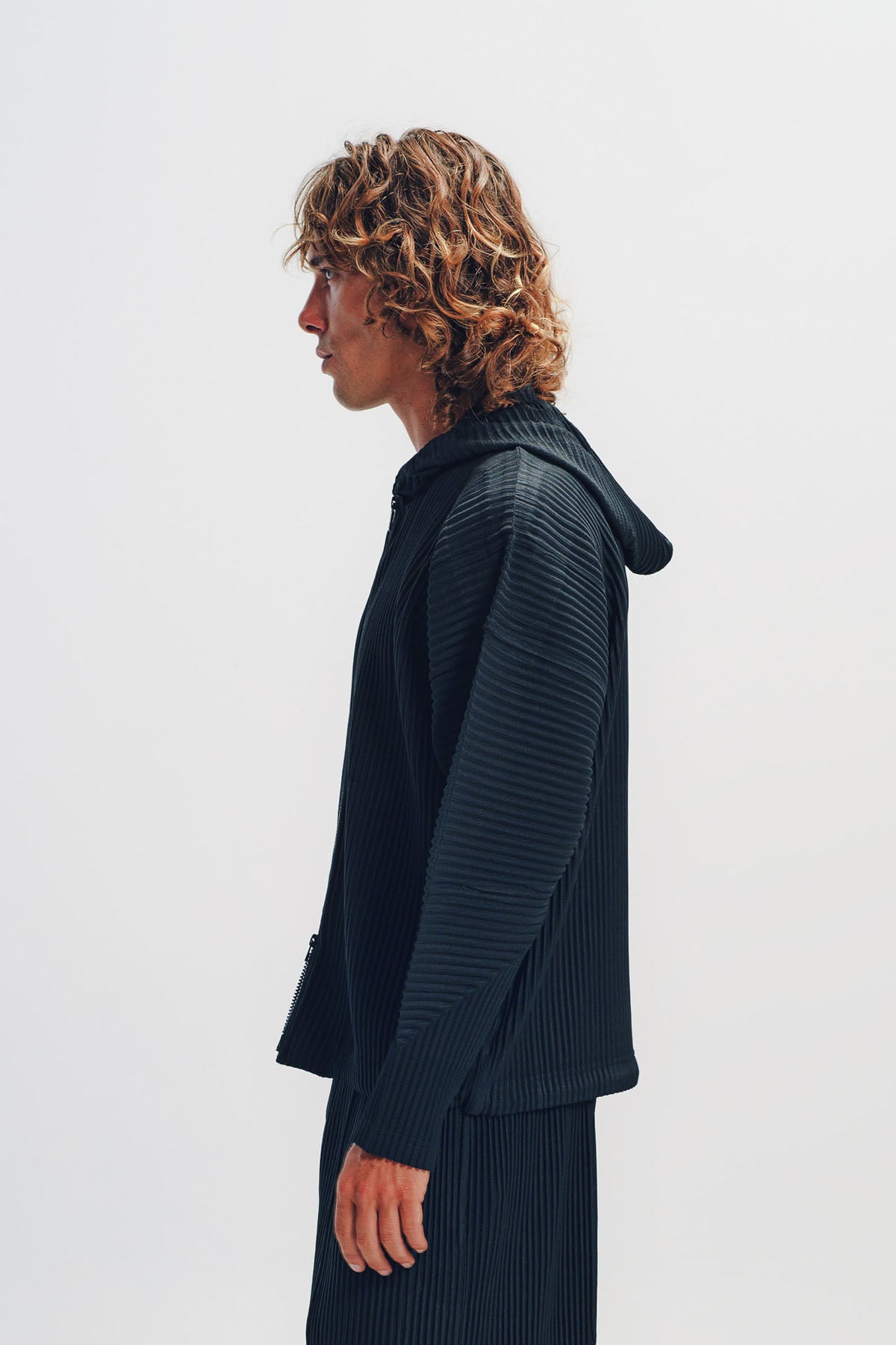 HOMME PLISSÉ ISSEY MIYAKE | Zip Hoodie