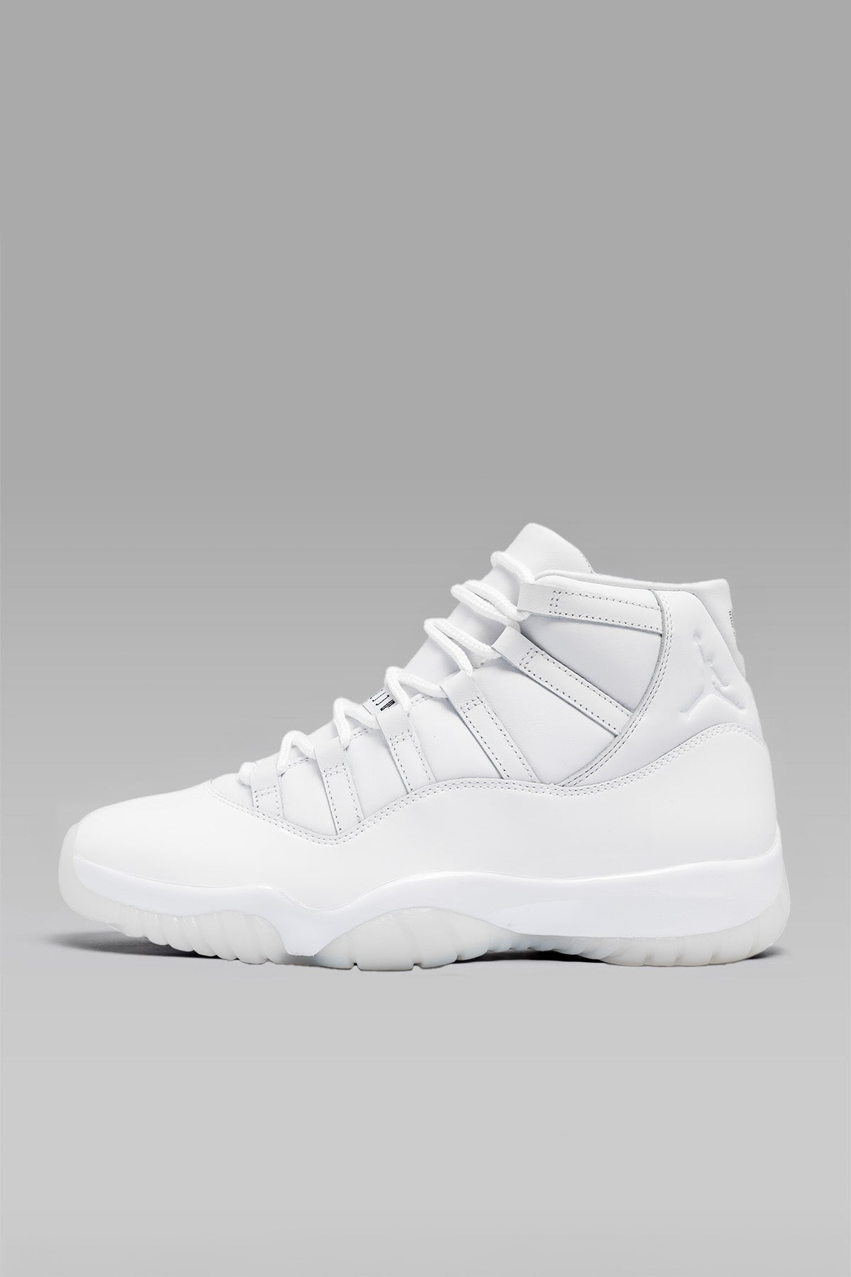 COMME des GARÇONS HOMME PLUS | White Air Jordan 11 CDG SP