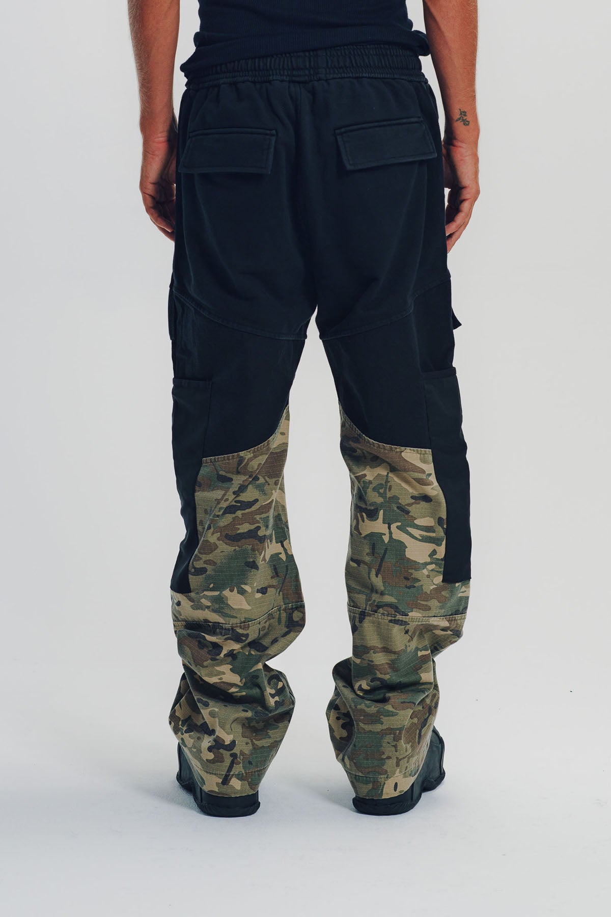 MATTHEW M. WILLIAMS | Camo Cargo 1/2 Sweatpant