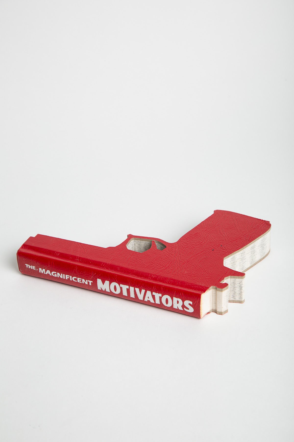 Robert The | 1996-97 Magnificent Motivators Carved Bookgun
