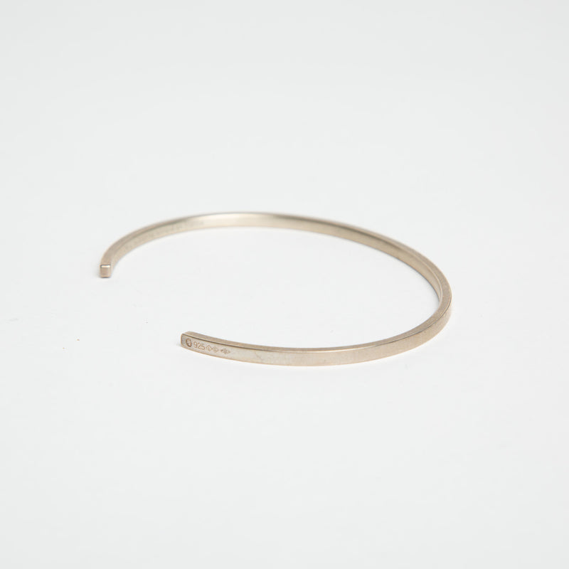 LE GRAMME | 7G POLISHED SILVER RIBBON CUFF BRACELET