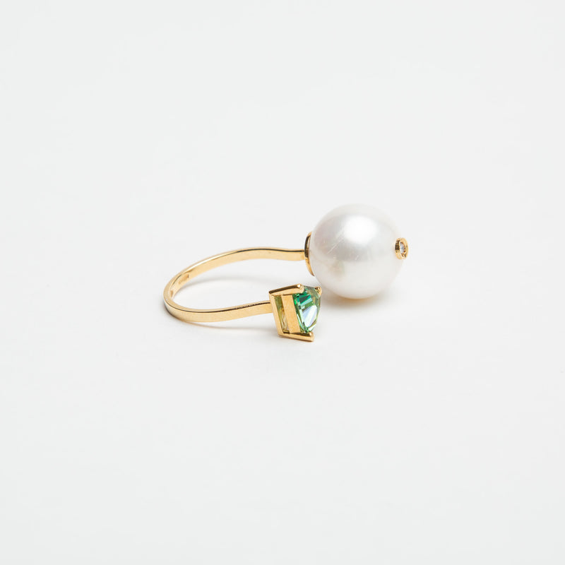 DELFINA DELETTREZ | GREEN TOPAZ & PEARL RING