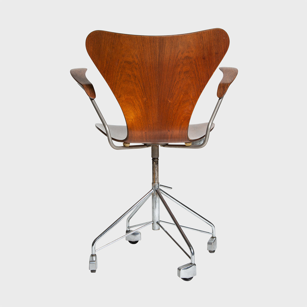 MAXFIELD PRIVATE COLLECTION | 1960'S ARNE JACOBSEN OFFICE CHAIR