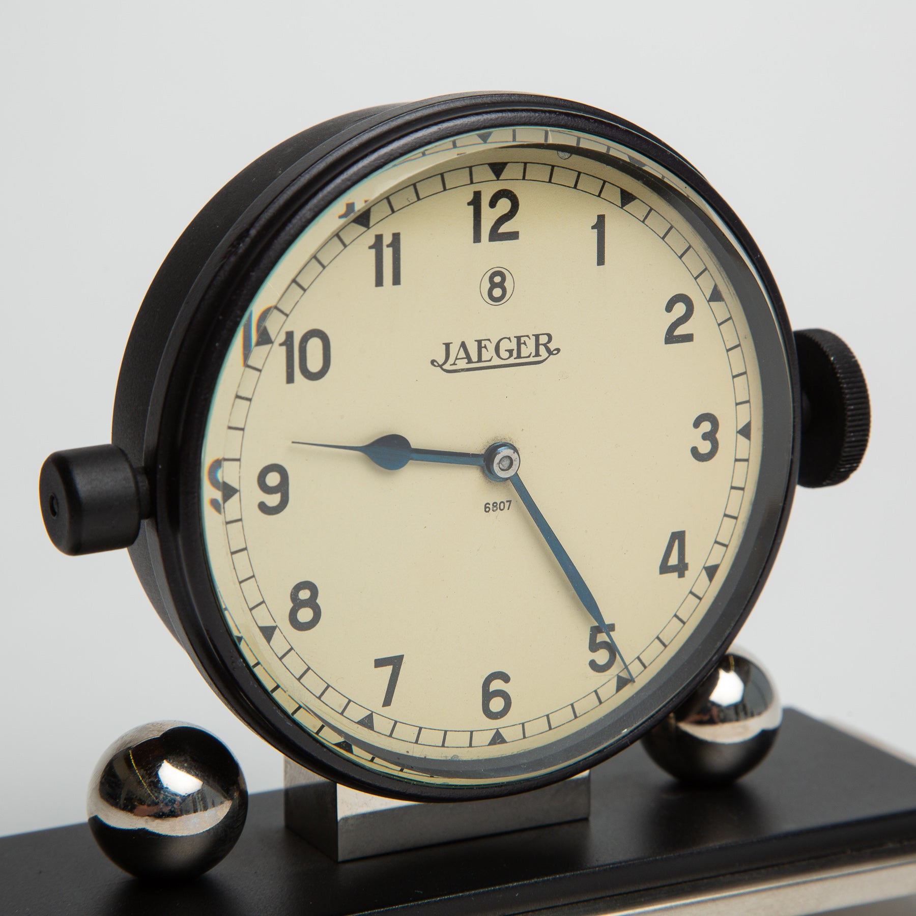 MAXFIELD PRIVATE COLLECTION | 1940'S JAEGER-LECOULTRE DESK CLOCK