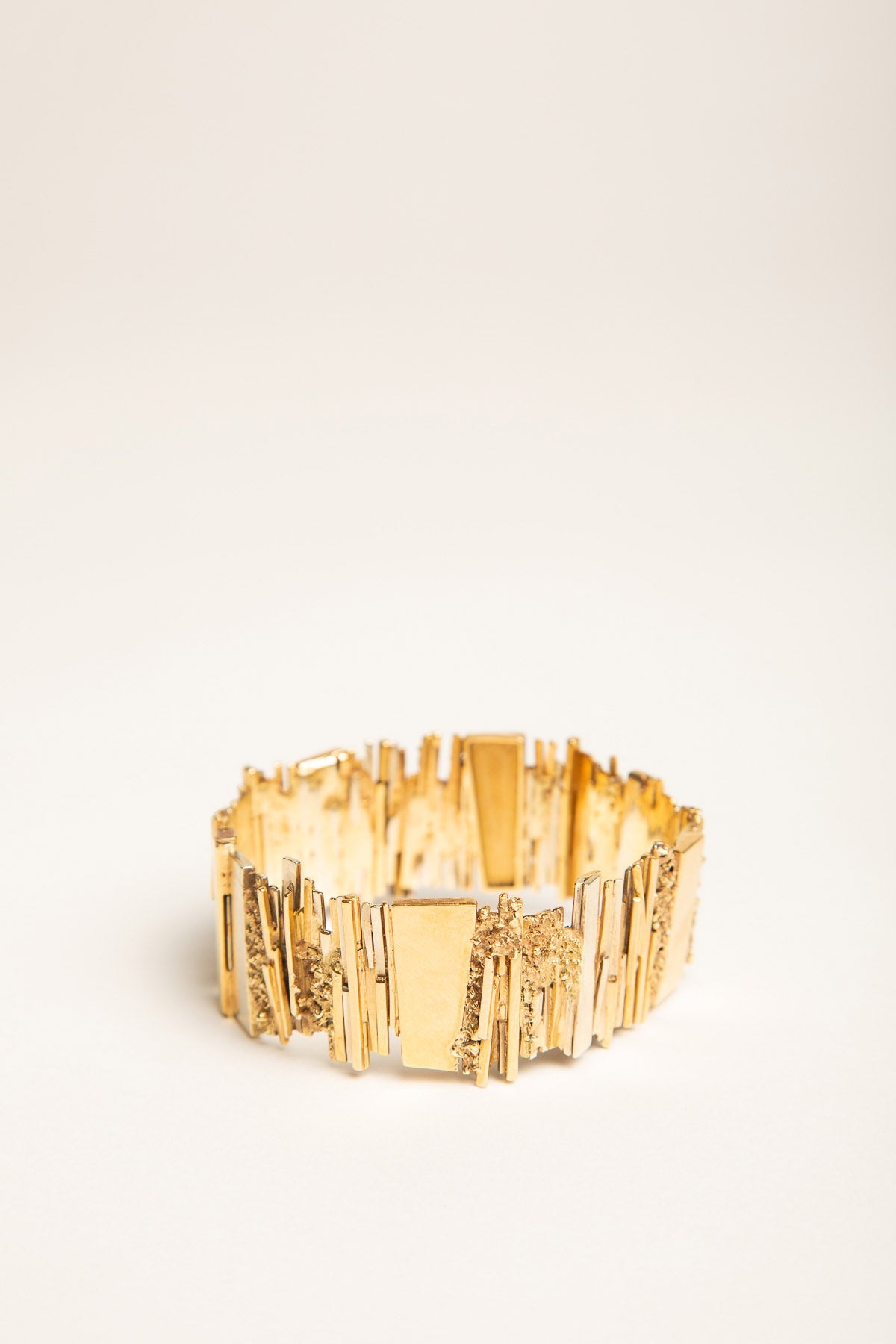 MAXFIELD PRIVATE COLLECTION | 1960'S GOLD MODERN BRACELET
