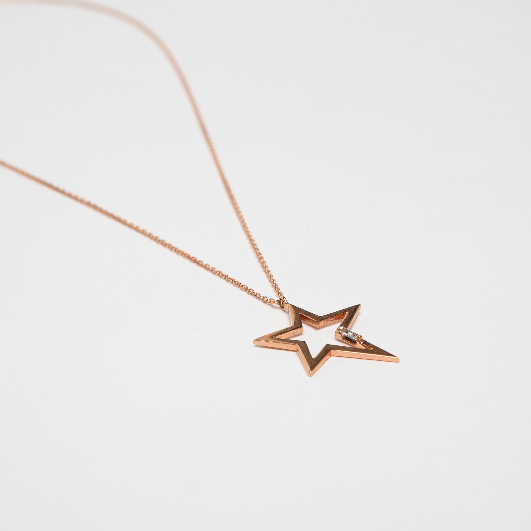 FIYA JEWELLERY | LARGE DIAMOND STAR NECKLACE