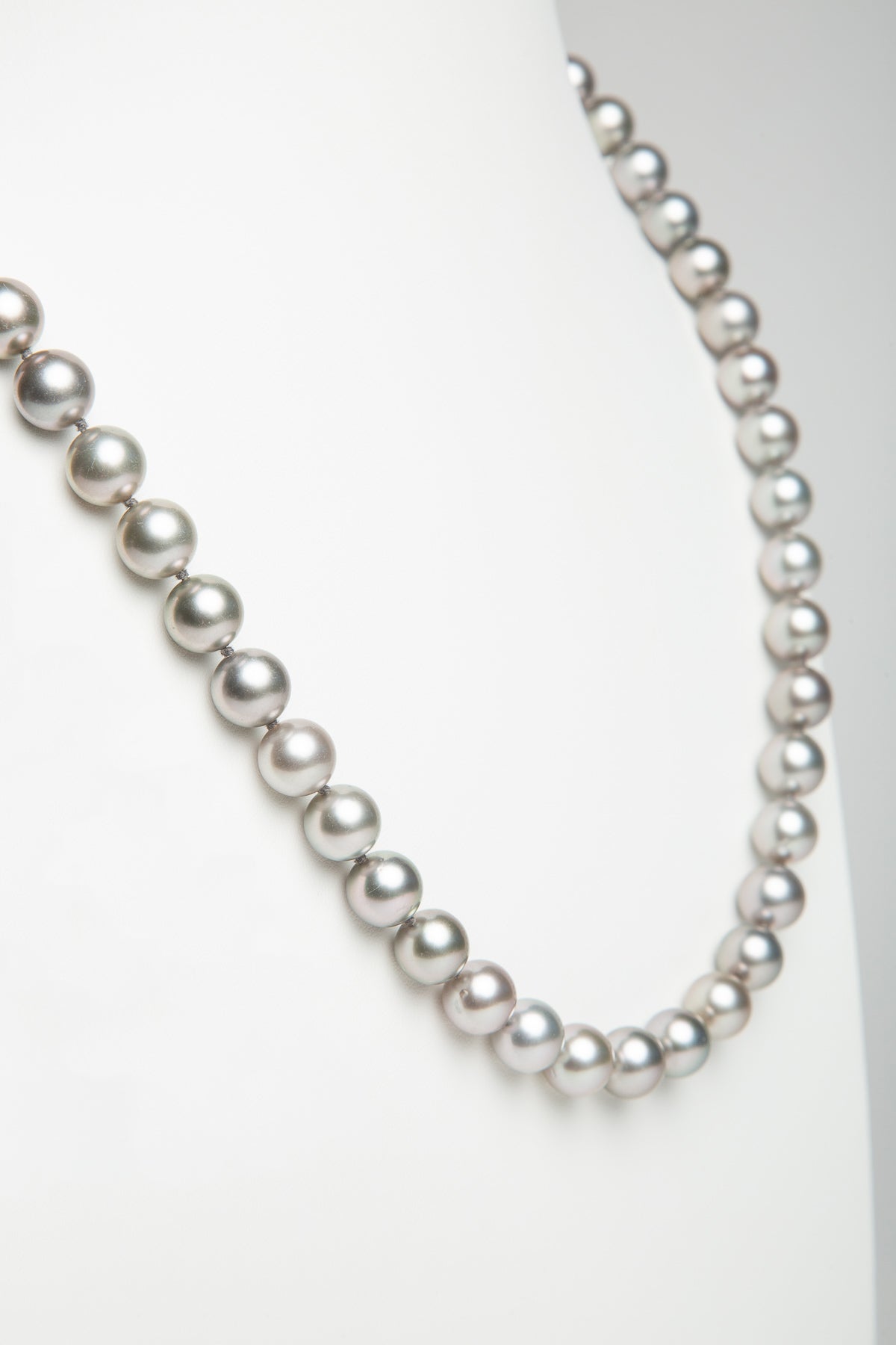 MAXFIELD PRIVATE COLLECTION | 12MM GREY PEARL NECKLACE