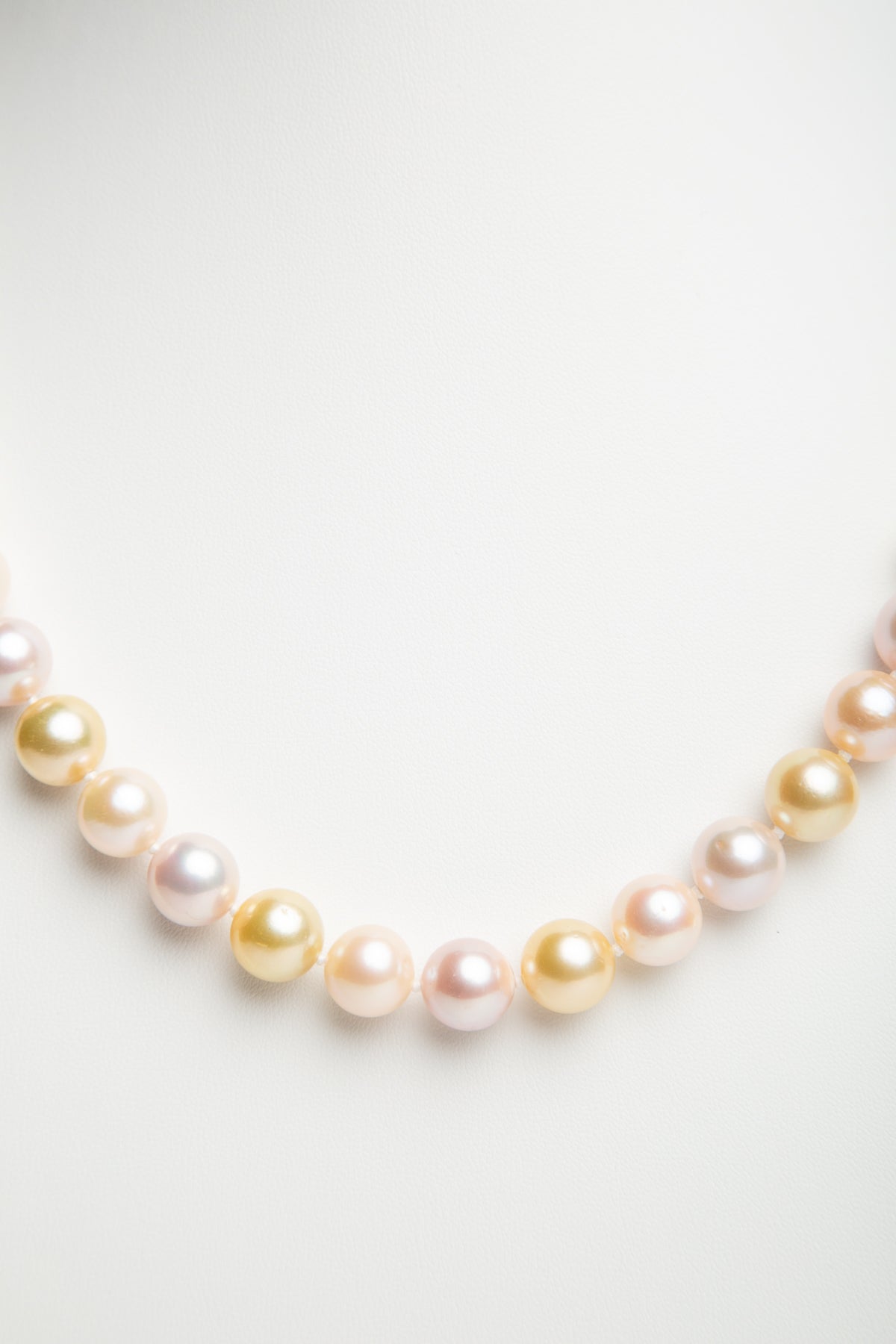 MAXFIELD PRIVATE COLLECTION | PINK PEARL NECKLACE