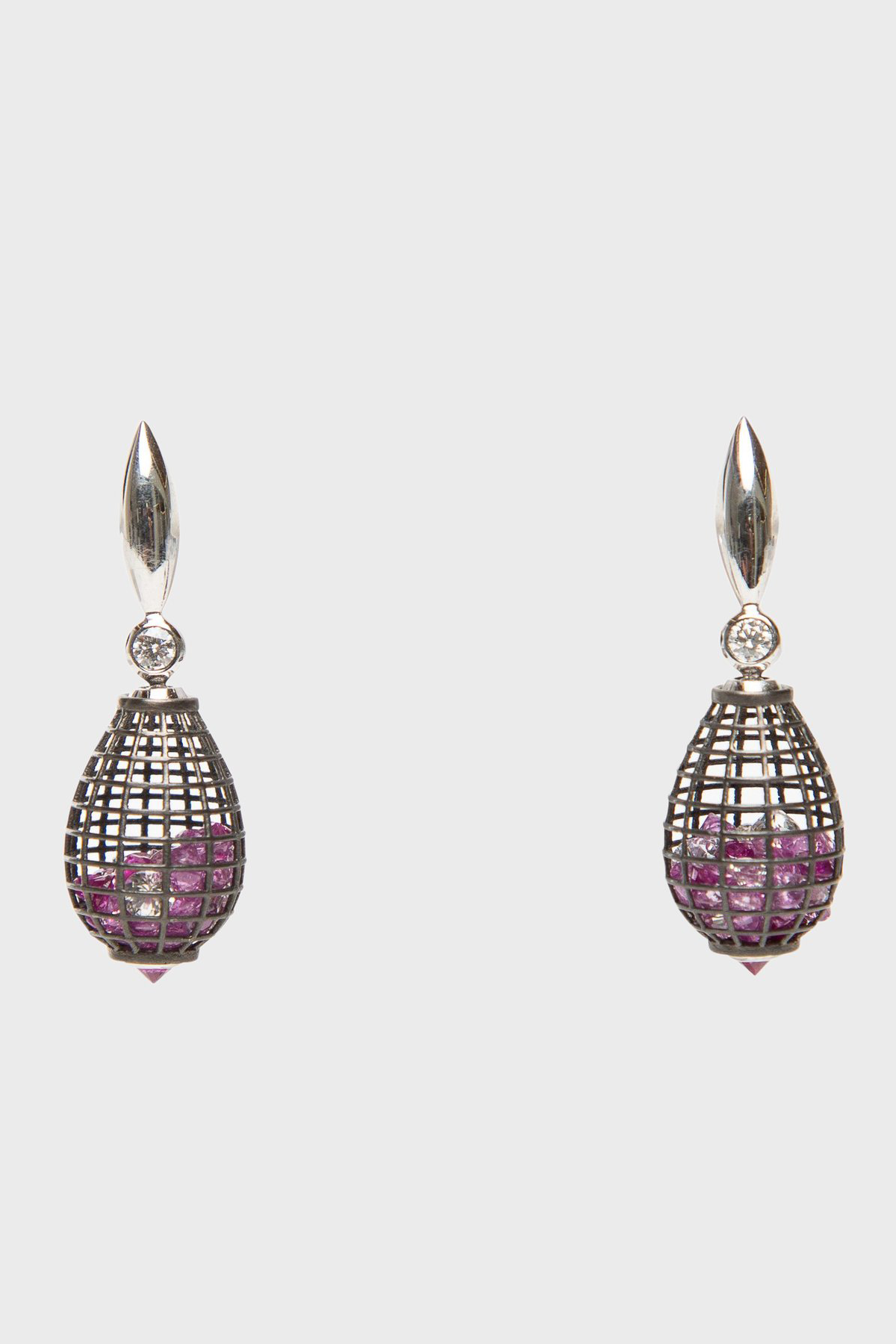 ROULE | SHAKER TRIANGLE DROP EARRINGS - MAXFIELD LA