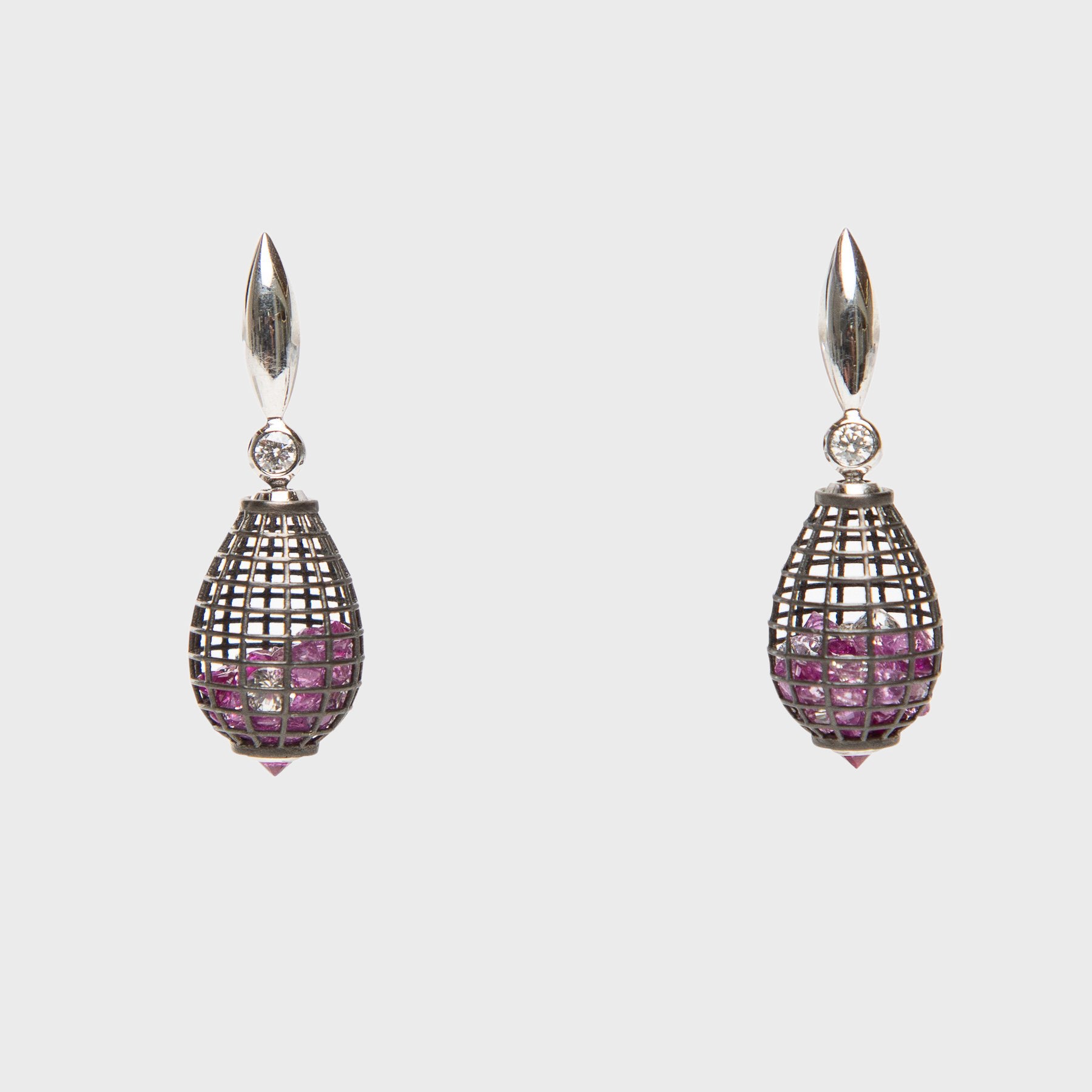 ROULE | SHAKER TRIANGLE DROP EARRINGS - MAXFIELD LA