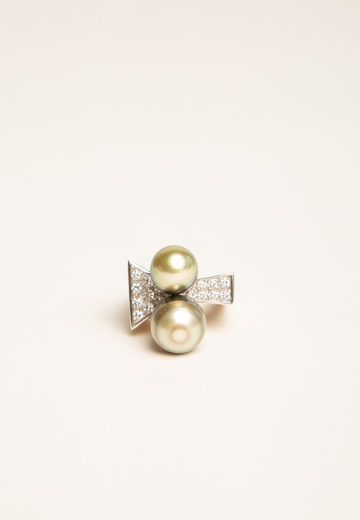 MAXFIELD COLLECTION | DOUBLE PEARL GRIMA DIAMOND RING