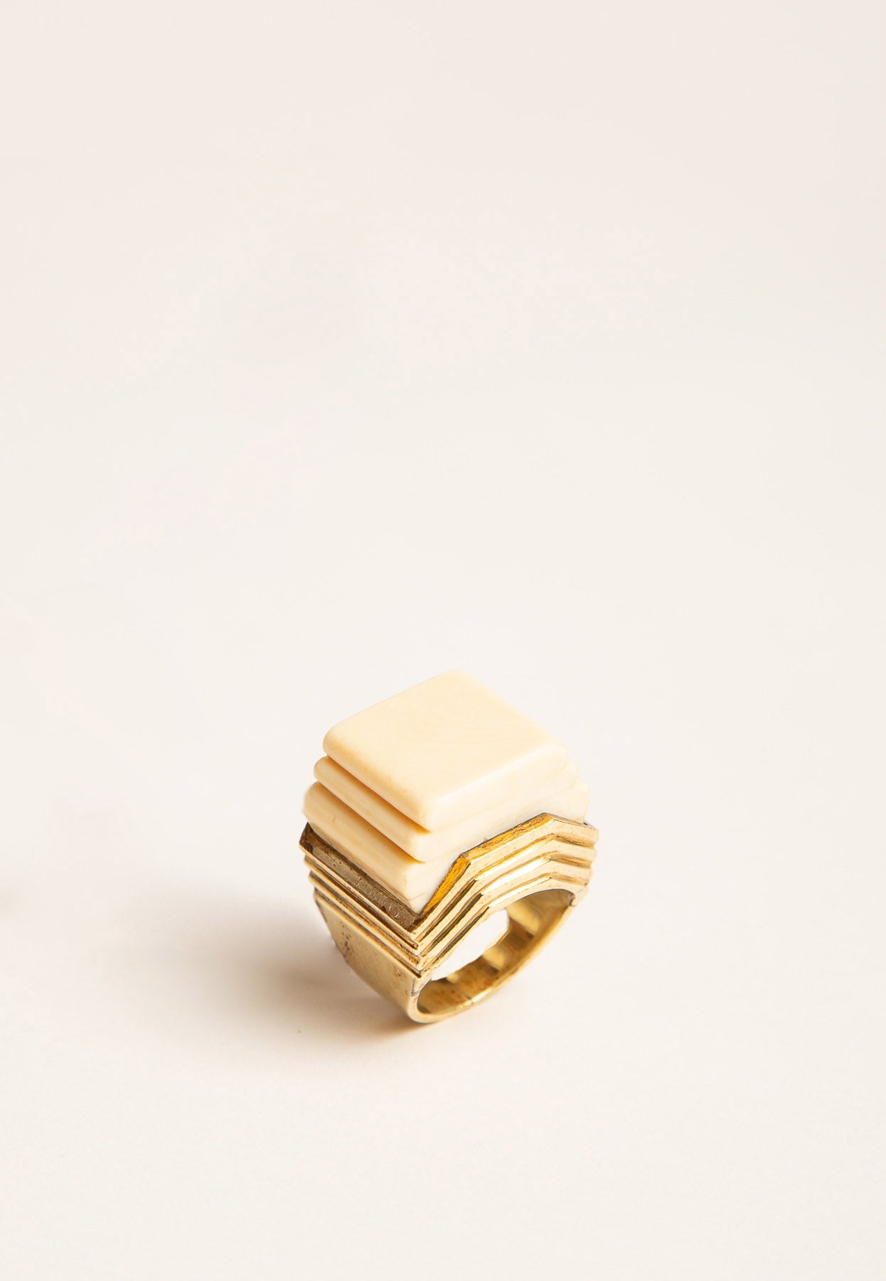 MAXFIELD PRIVATE COLLECTION | 1970'S ARTICULATED BONE RING