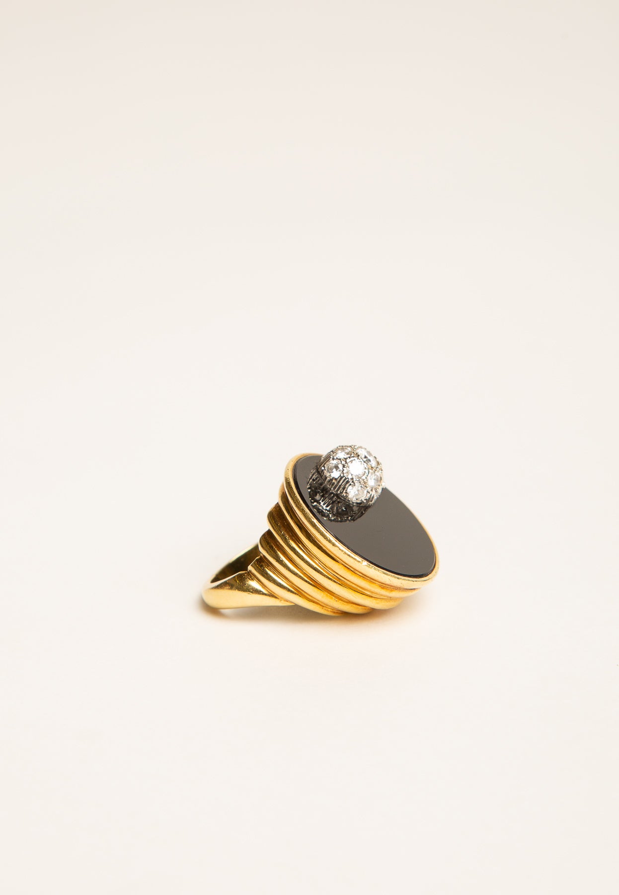 MAXFIELD PRIVATE COLLECTION | 1970'S MODERNIST ONYX RING