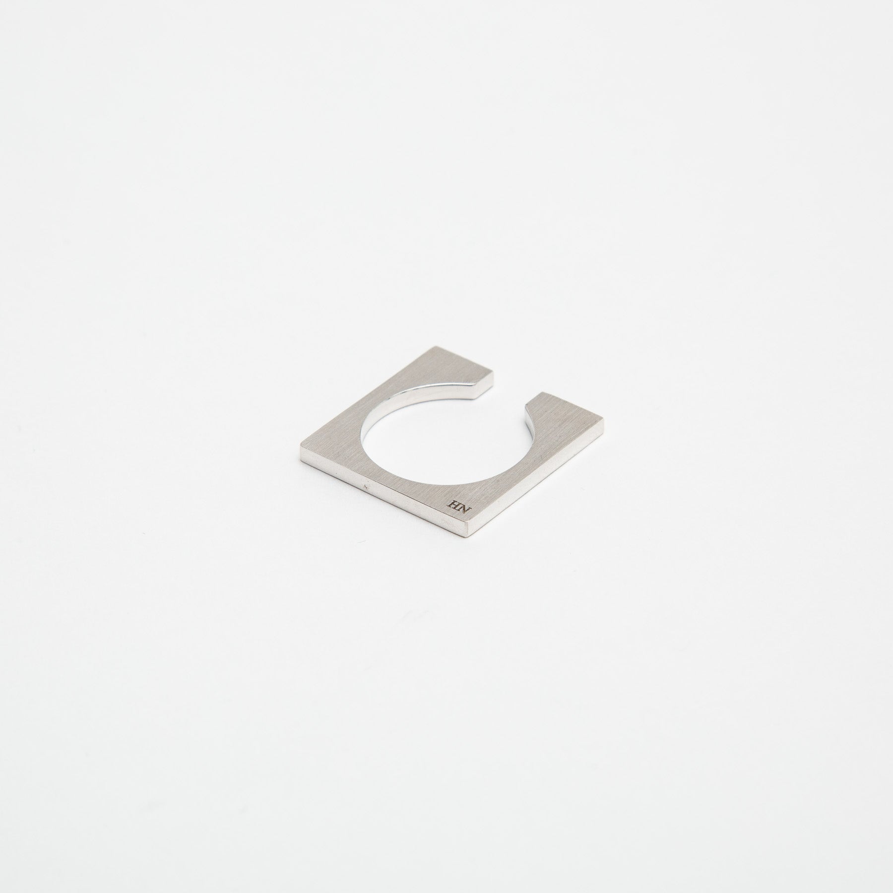 HADAR NORNBERG| ARC STRAIGHT OPEN EDGE RING