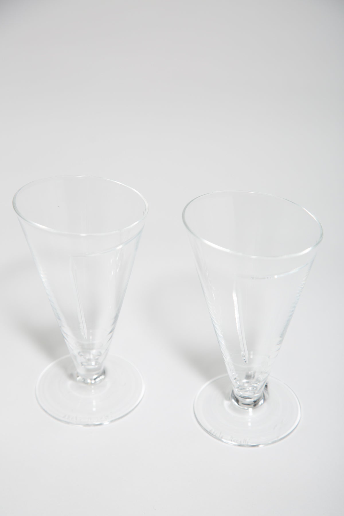 MAXFIELD PRIVATE COLLECTION | CARLO MORETTI PAIR OF WINE GLASSES
