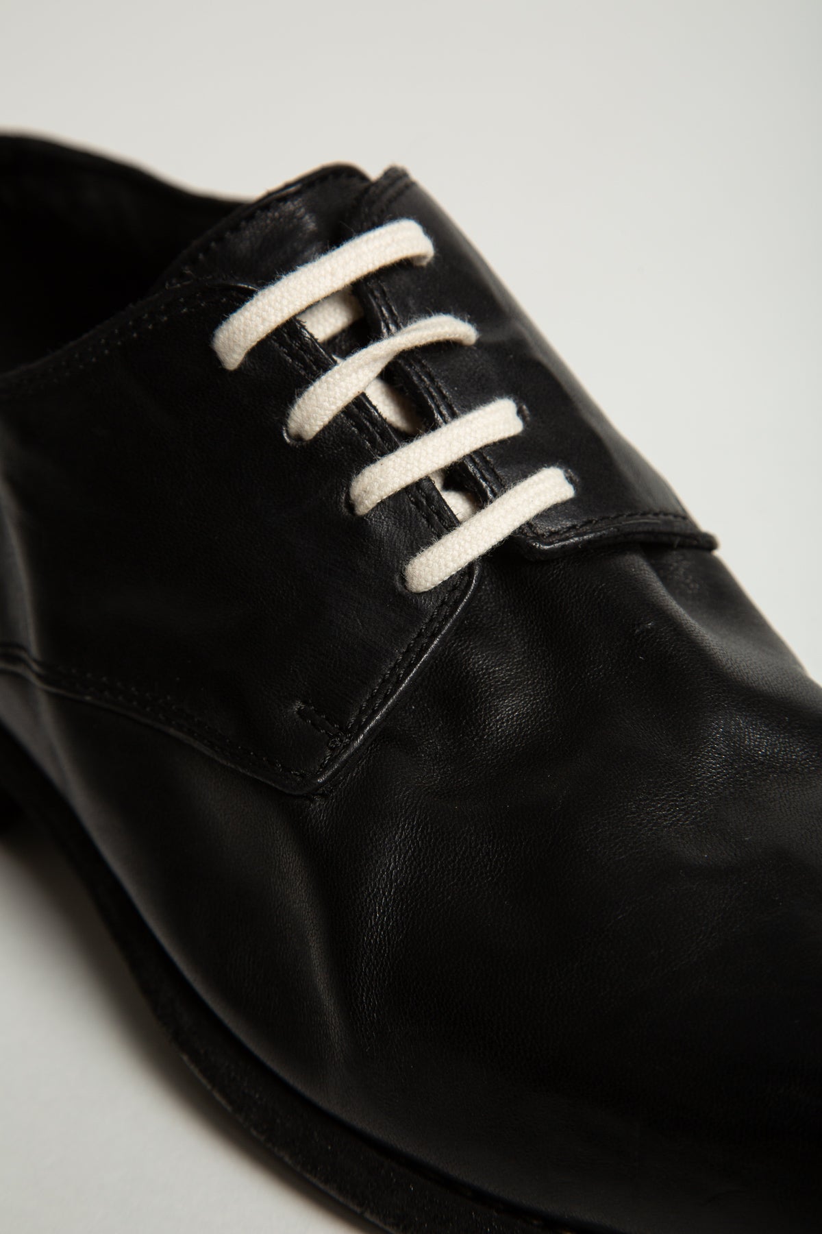 GUIDI | CONTRAST LACING DERBY SHOES