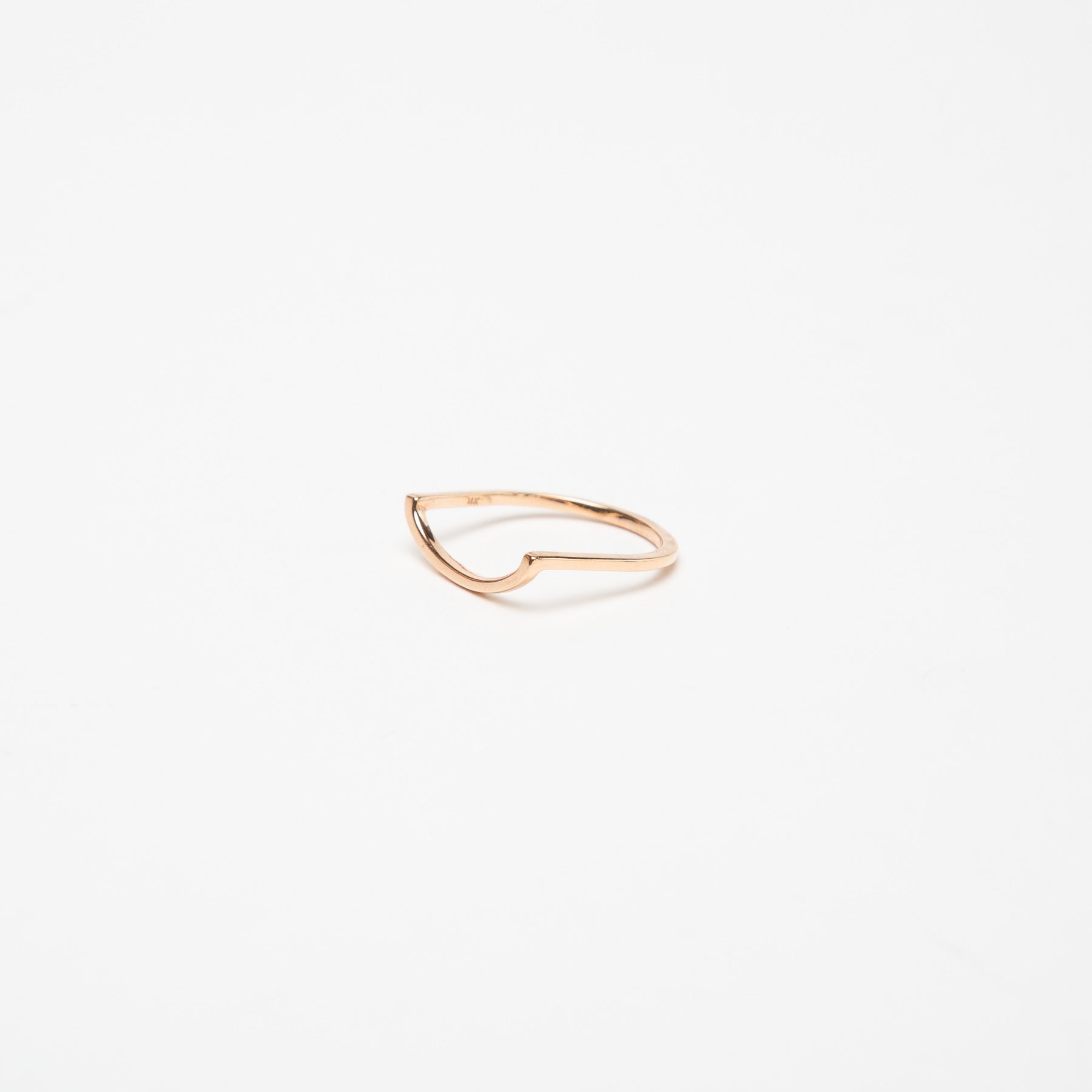 KWIT | 14K GOLD LETTER C RING - MAXFIELD LA