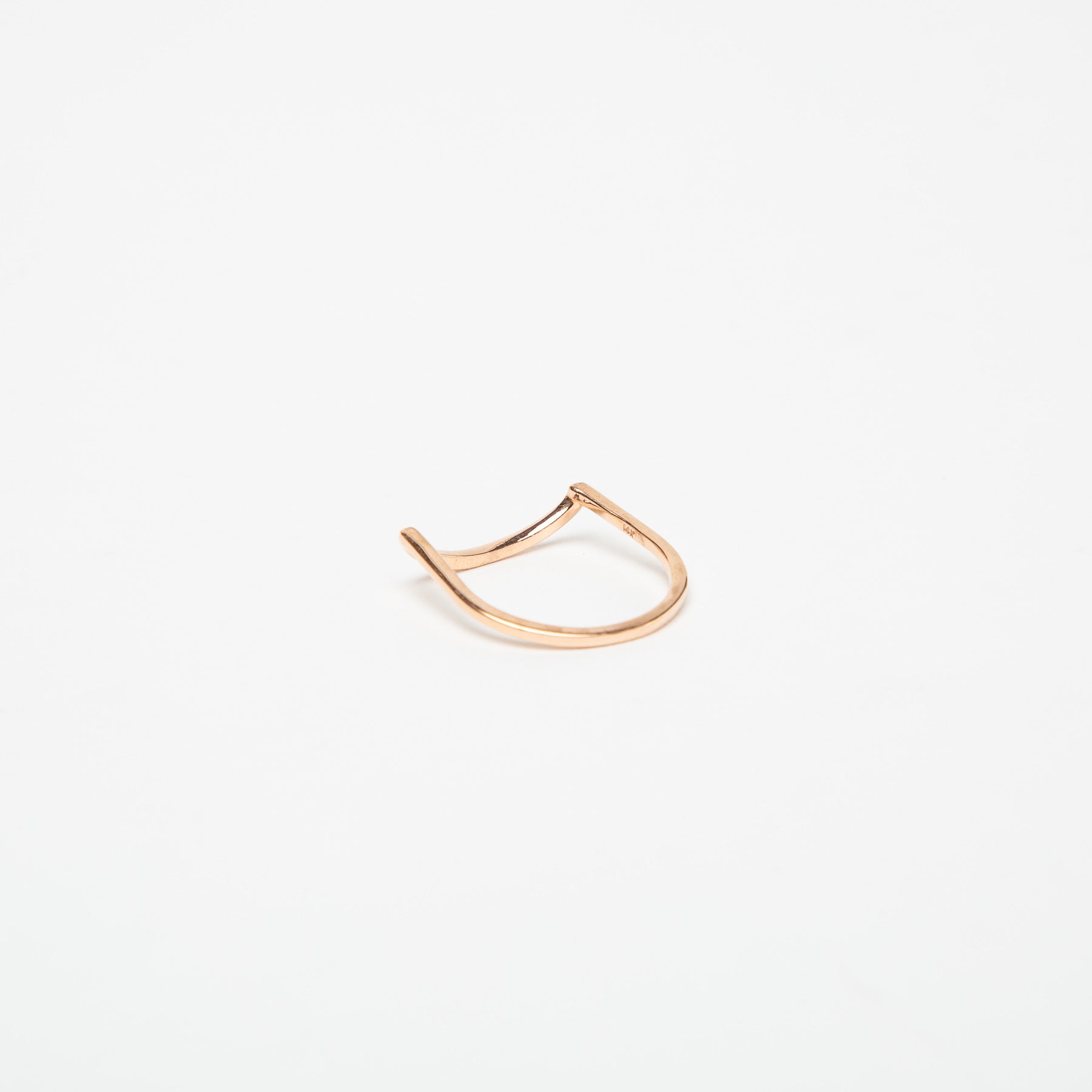 KWIT | 14K GOLD LETTER C RING - MAXFIELD LA