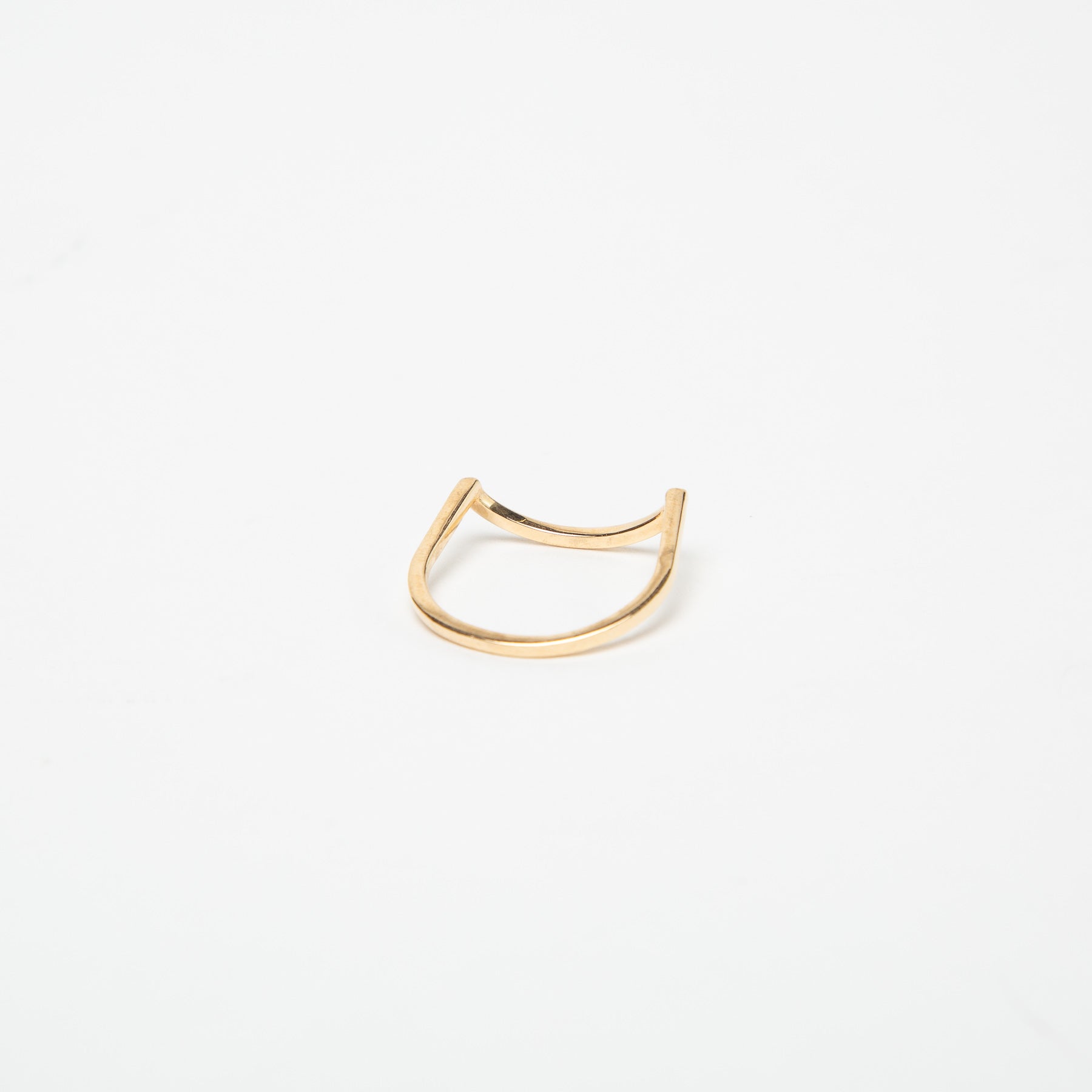 KWIT | 14K GOLD LETTER C RING - MAXFIELD LA