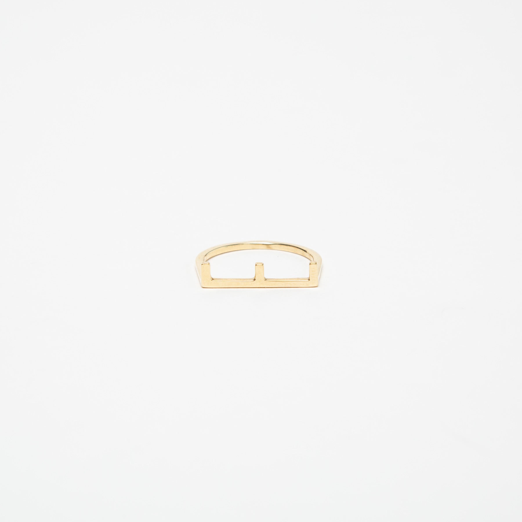KWIT | 14K YELLOW GOLD LETTER E RING - MAXFIELD LA