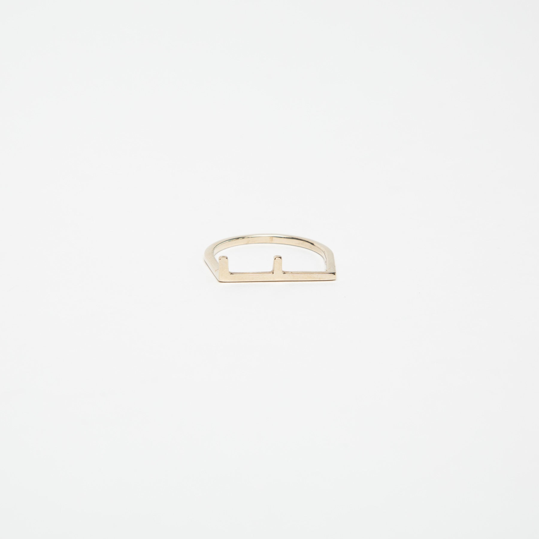 KWIT | 14K WHITE GOLD LETTER F RING - MAXFIELD LA