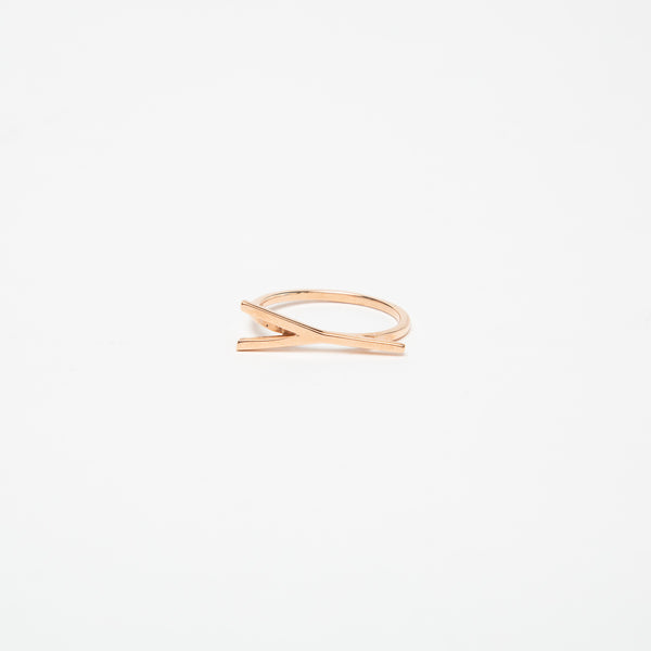 KWIT | 14K GOLD LETTER Y RING