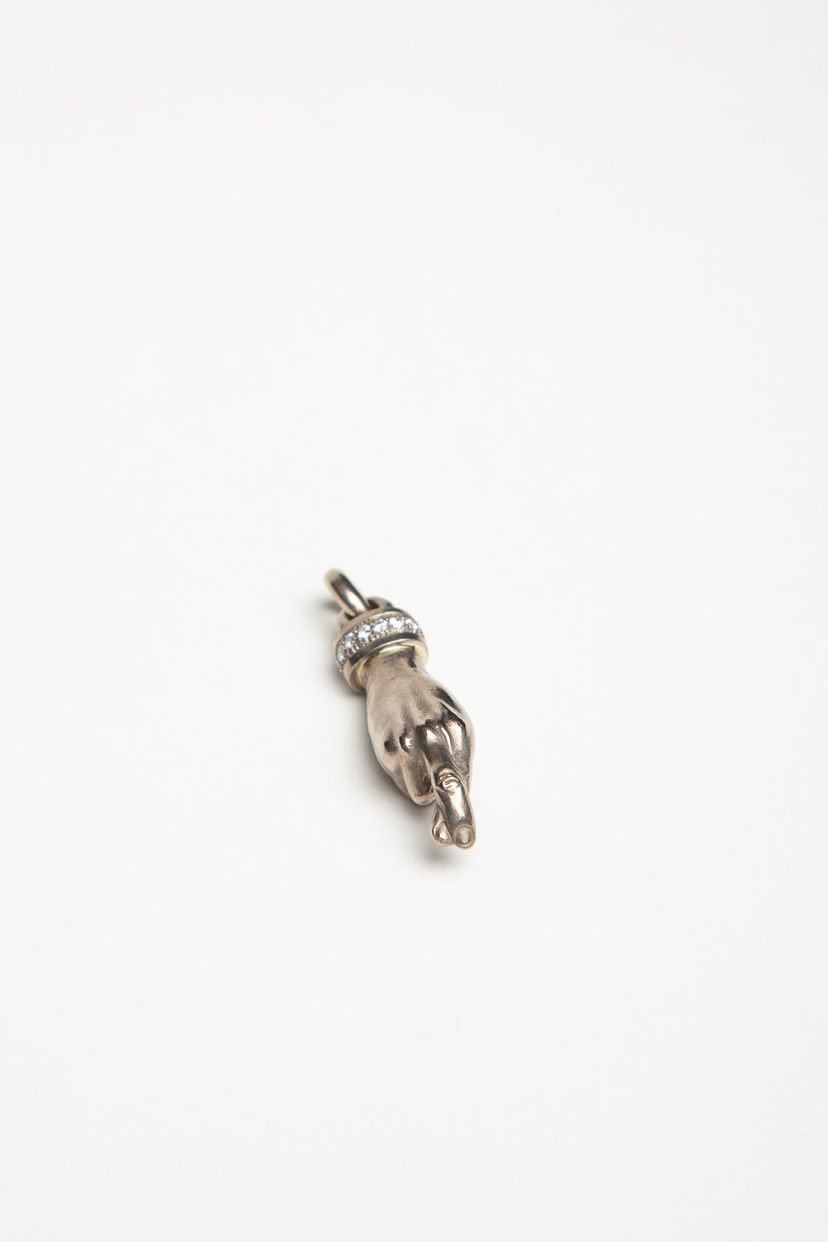 J & F | PALLADIUM WHITE GOLD CROSSED FINGERS PENDANT
