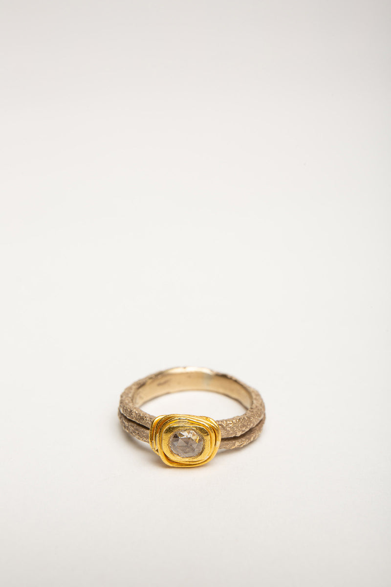 BOAZ KASHI | 18K GOLD COIL DOUBLE BAND DIAMOND RING