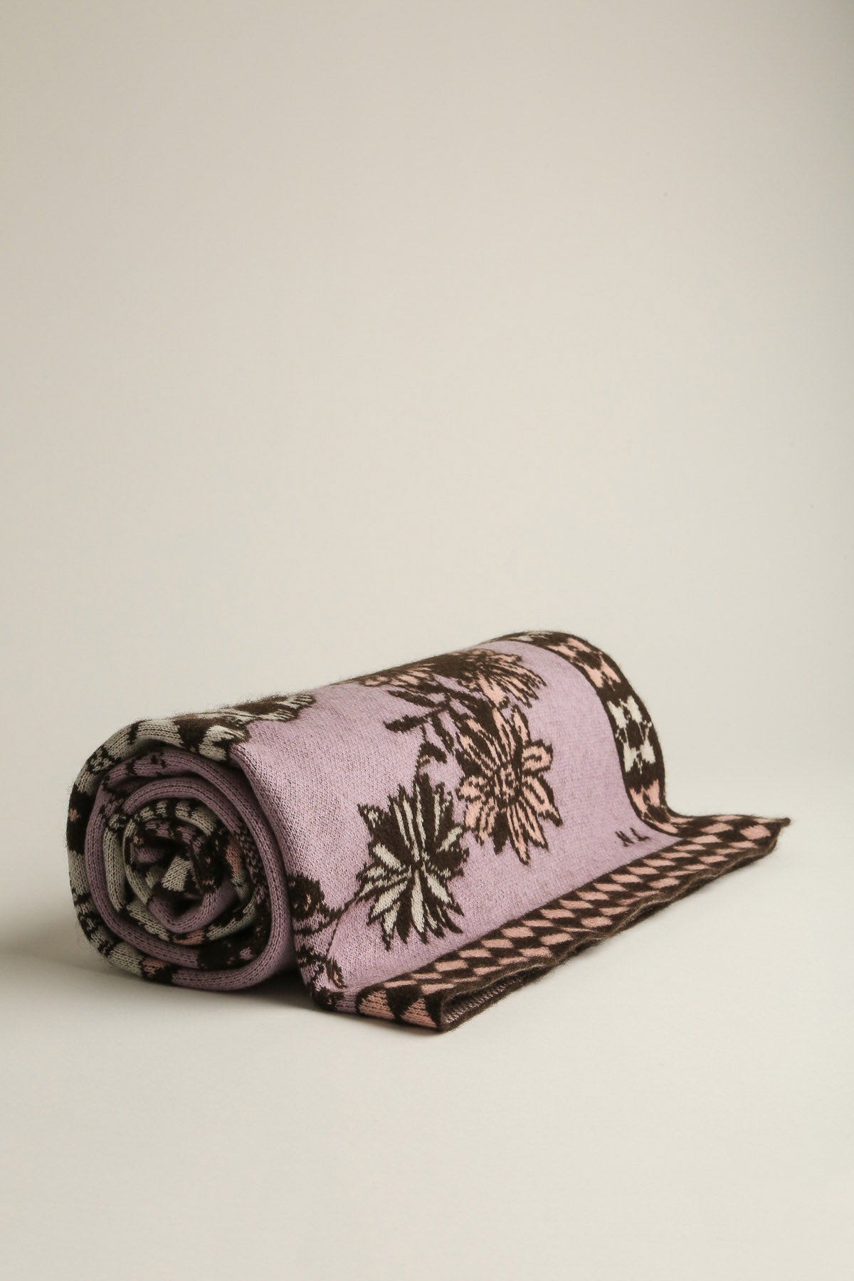 SAVED NEW YORK | LES CHATS DU BONHEUR THROW - MAXFIELD LA
